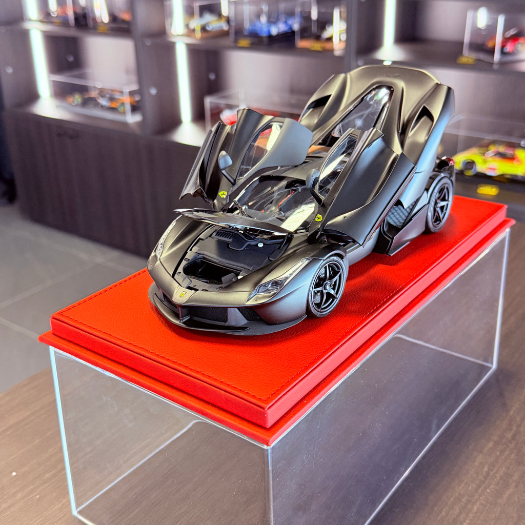 Ferrari LaFerrari Matt Black Poliform Pack Limited Edition 1:18 Scale by BBR Models