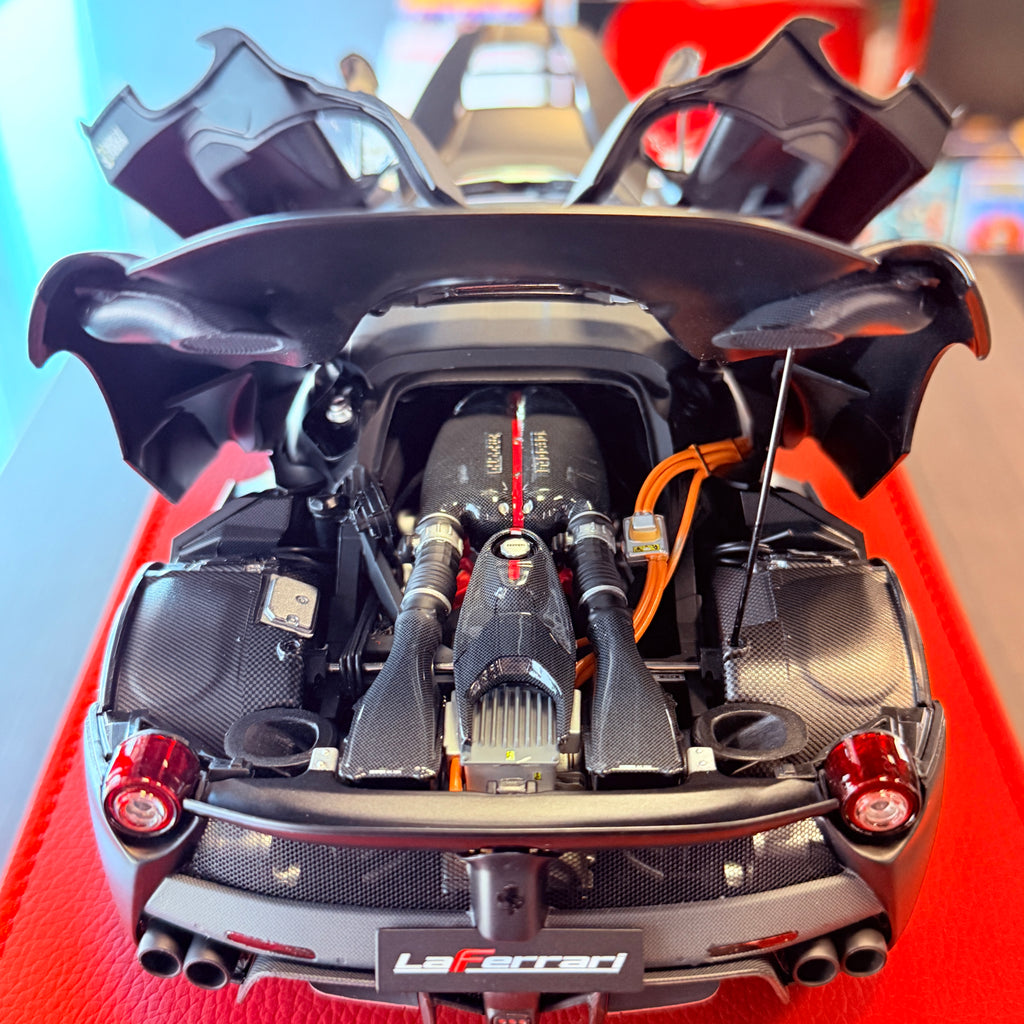 Ferrari LaFerrari Matt Black Poliform Pack Limited Edition 1:18 Scale by BBR Models