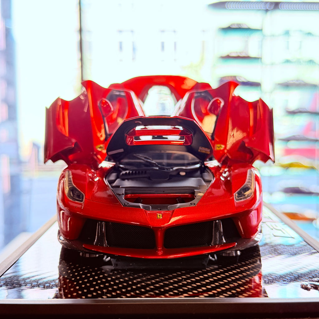 1 18 BBR Ferrari LaFerrari Dubai Violett/Viola Vio 2012