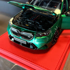 BMW M5 Green Metallic 2024, mierka 1:18 od Minichamps