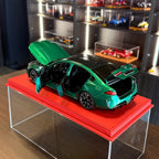 BMW M5 Green Metallic 2024, mierka 1:18 od Minichamps