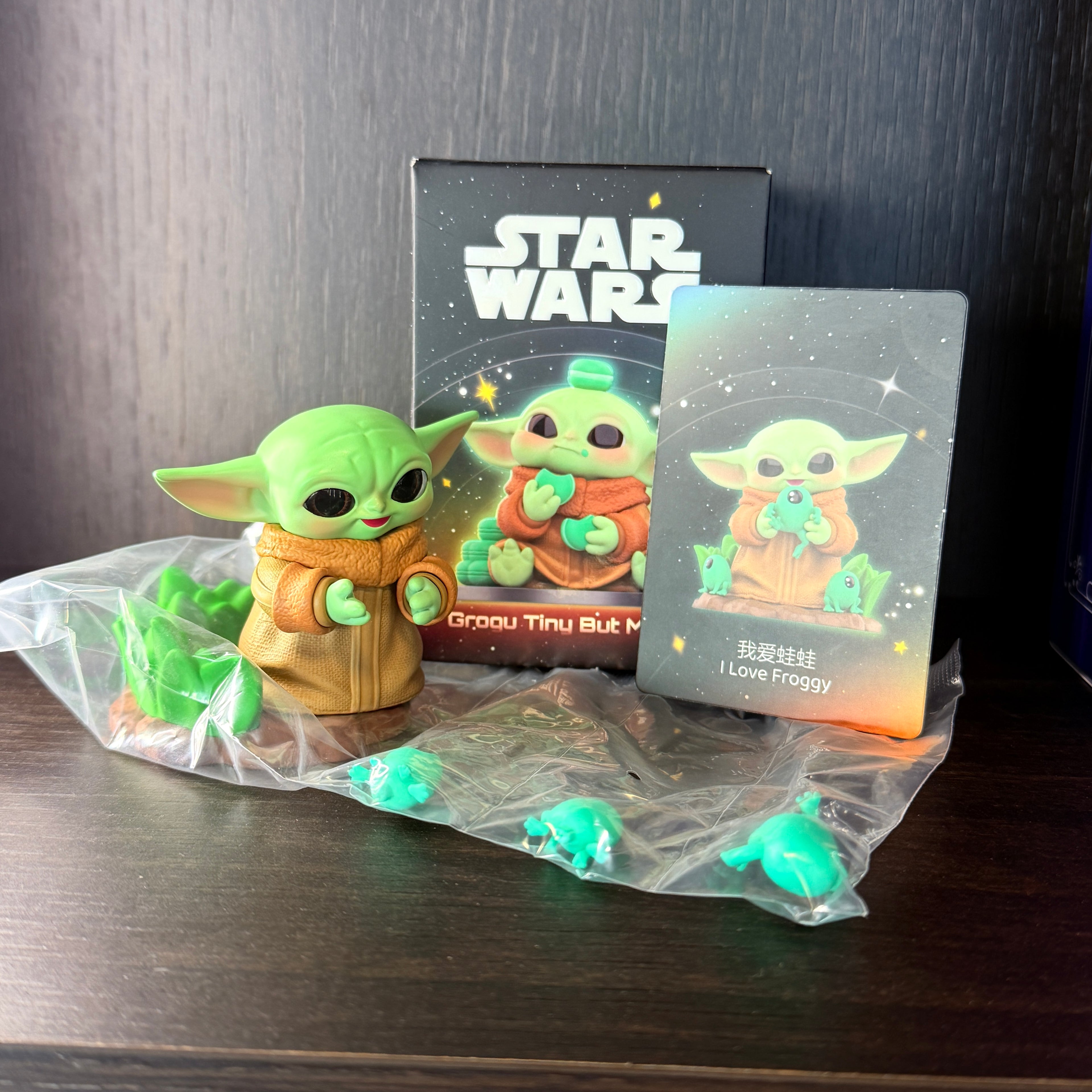 Star Wars Grogu Tiny But Mighty Series I Love Froggy-figuur van POP MART