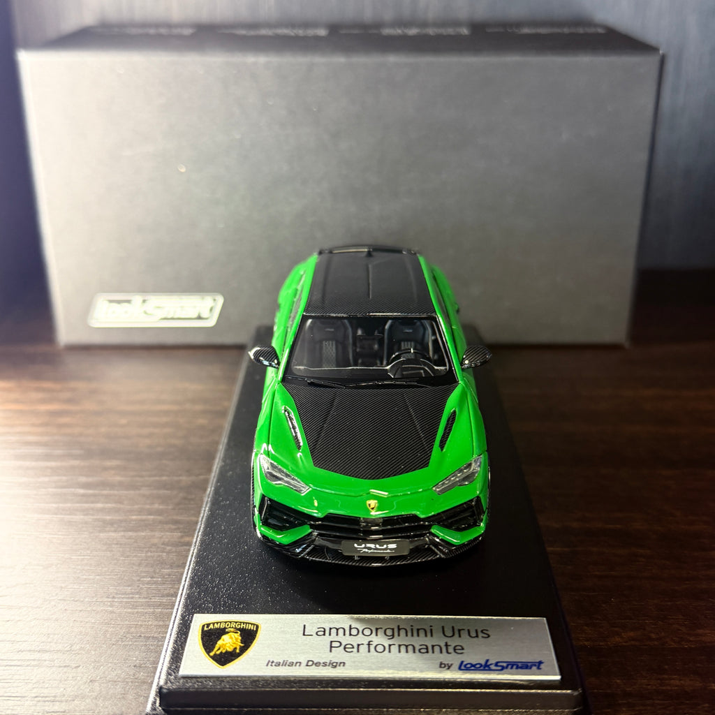 Lamborghini Urus Performante – Green 1:43 Scale by LookSmart – Looksmart – view 3