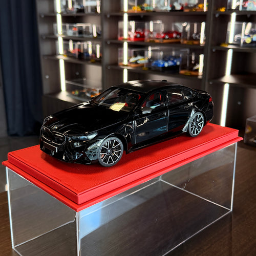 BMW M5 2024 Black Metallic – MINICHAMPS