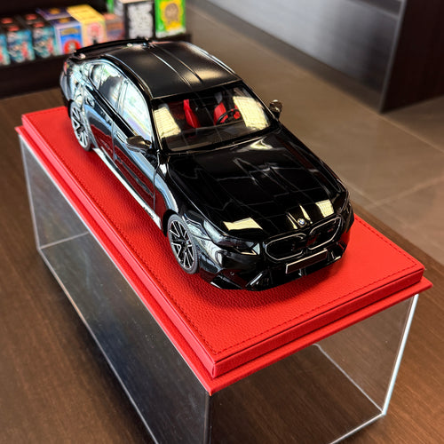 BMW M5 2024 Black Metallic – MINICHAMPS – view 2