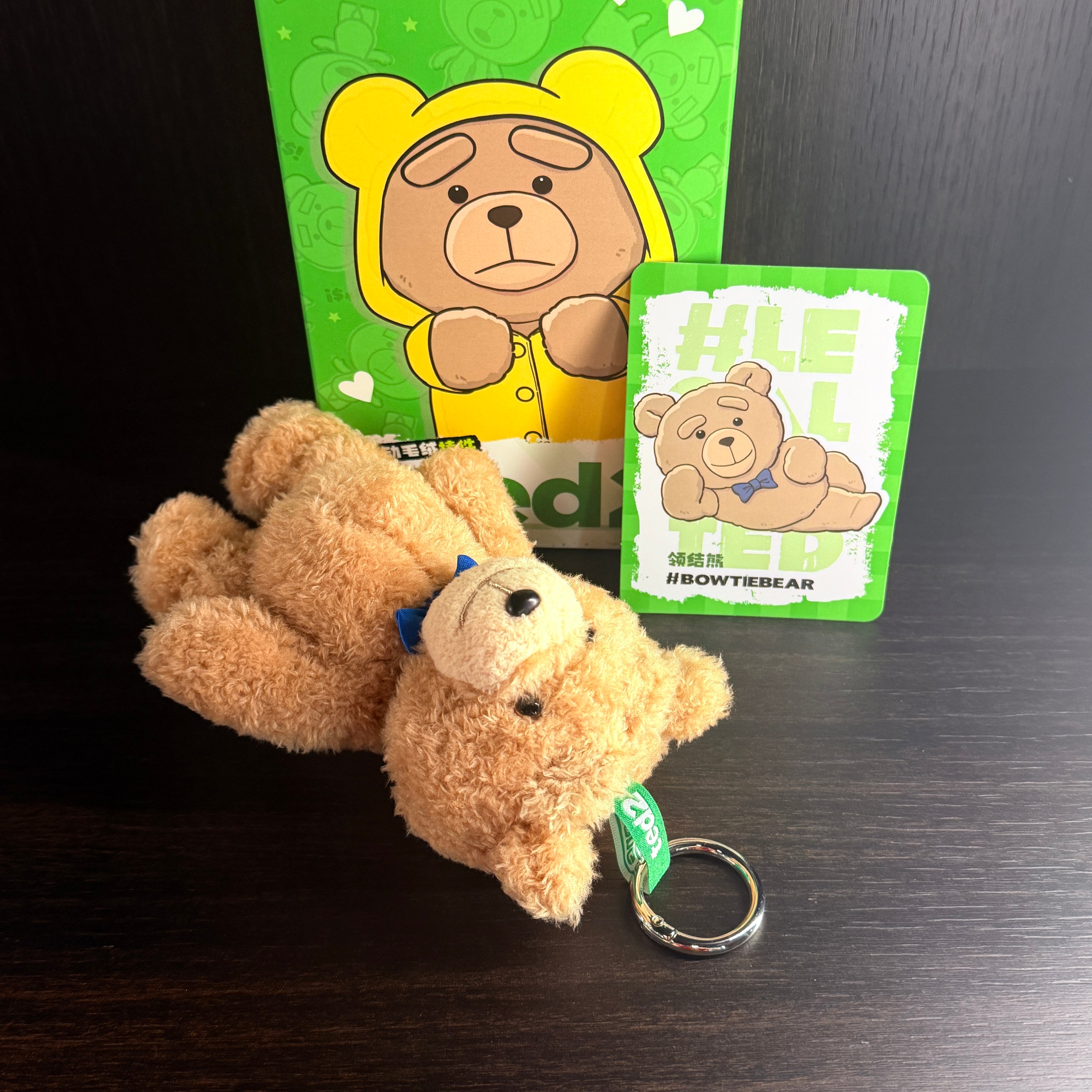 POP MART Ted2 Teddy Bear Action Series Bowtie Bear, pendentif en peluche