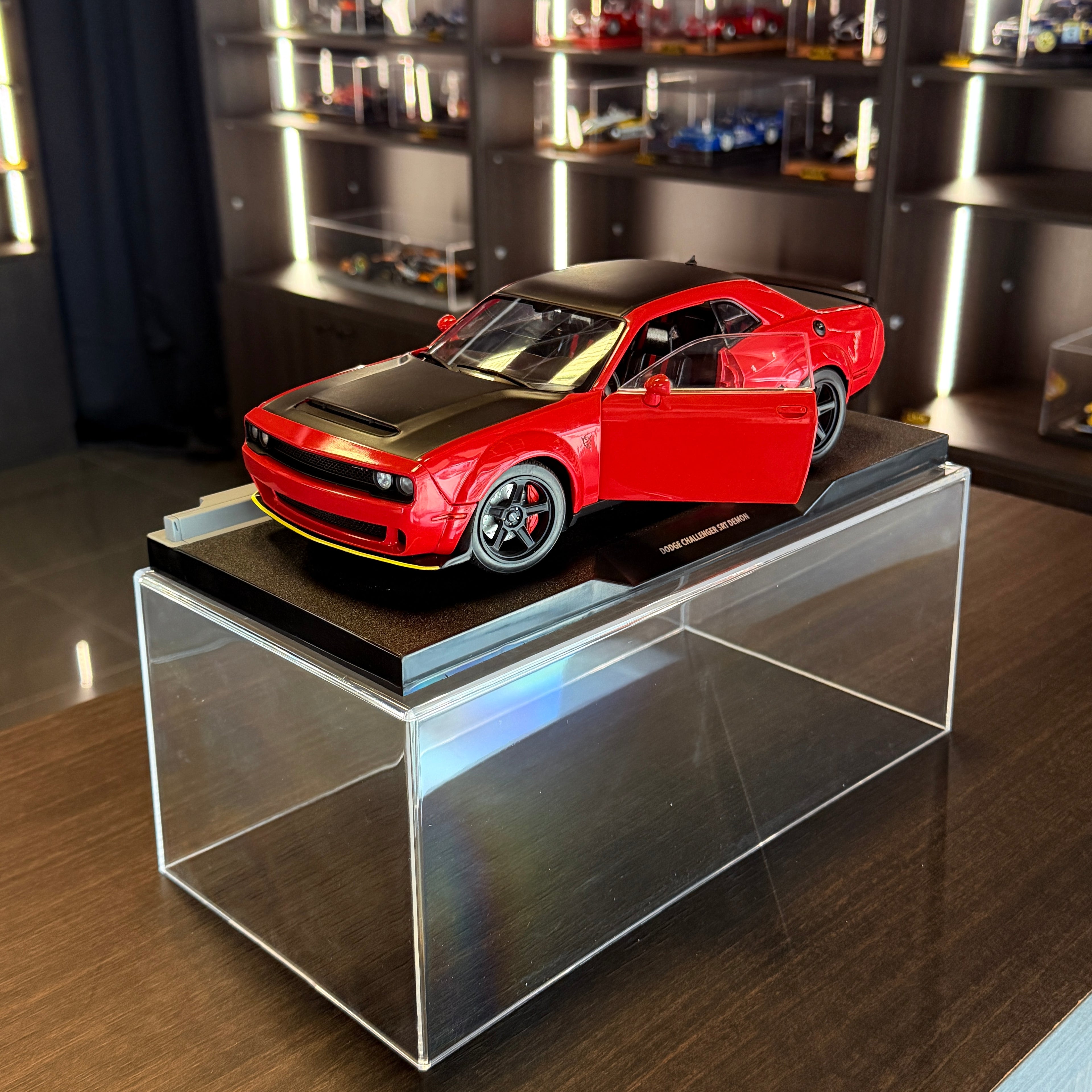 Dodge Challenger SRT Demon 2023 Tor Red | 1:18 Scale by Solido