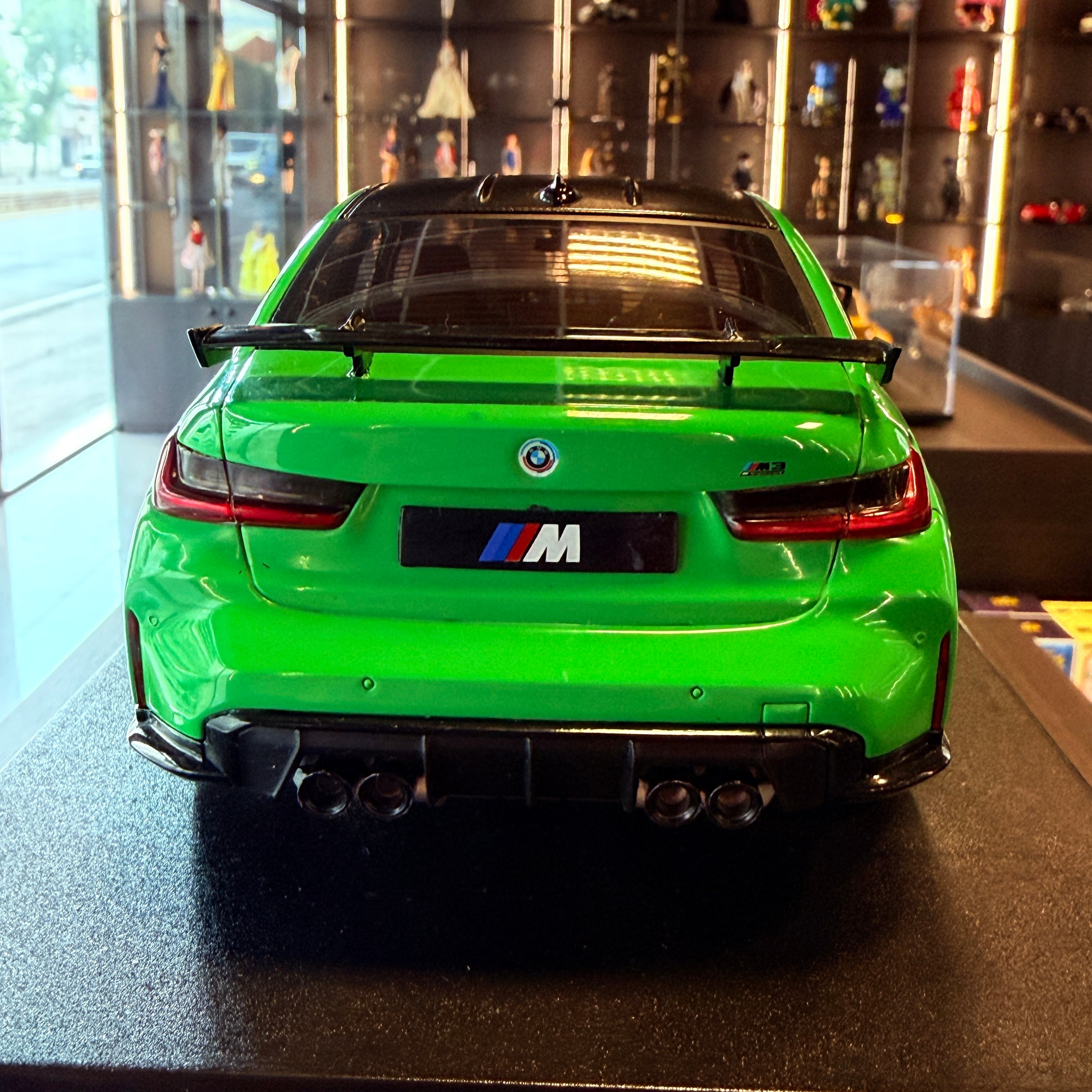„BMW M3“ su našumo dalimis, „Signal Green“, 2024 m., 1:18 mastelio, Solido