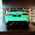 BMW M4 Performance Parts kiegészítőkkel, Mint Green, 2024, 1:18 méretarányban – Solido