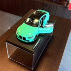 BMW M4 Performance Parts kiegészítőkkel, Mint Green, 2024, 1:18 méretarányban – Solido