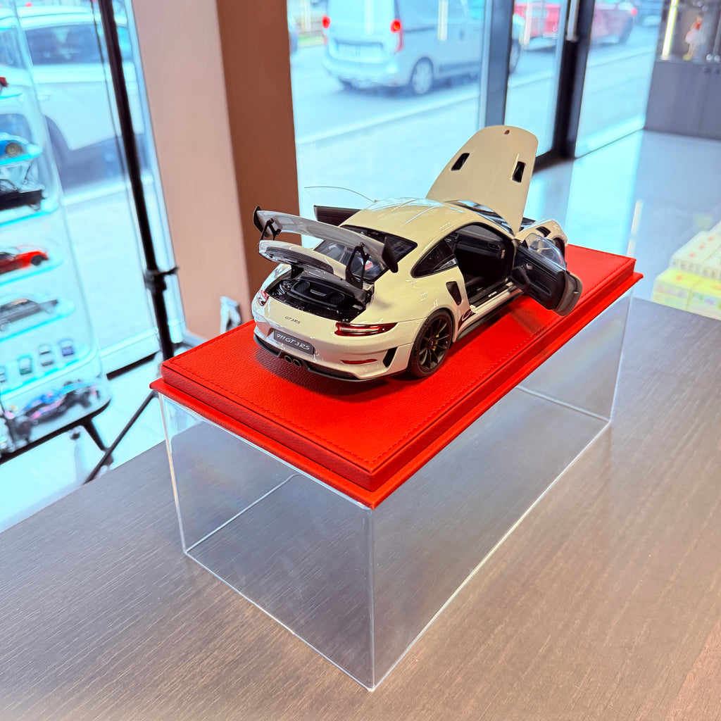 Porsche 911 (991.2) GT3 RS Crayon – мащабен модел автомобил 1:18 от AUTOart