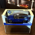 BMW M5 Touring Marina Bay Blue 2025, scară 1:18, de Solido