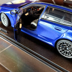 BMW M5 Touring Marina Bay Blue 2025, scară 1:18, de Solido