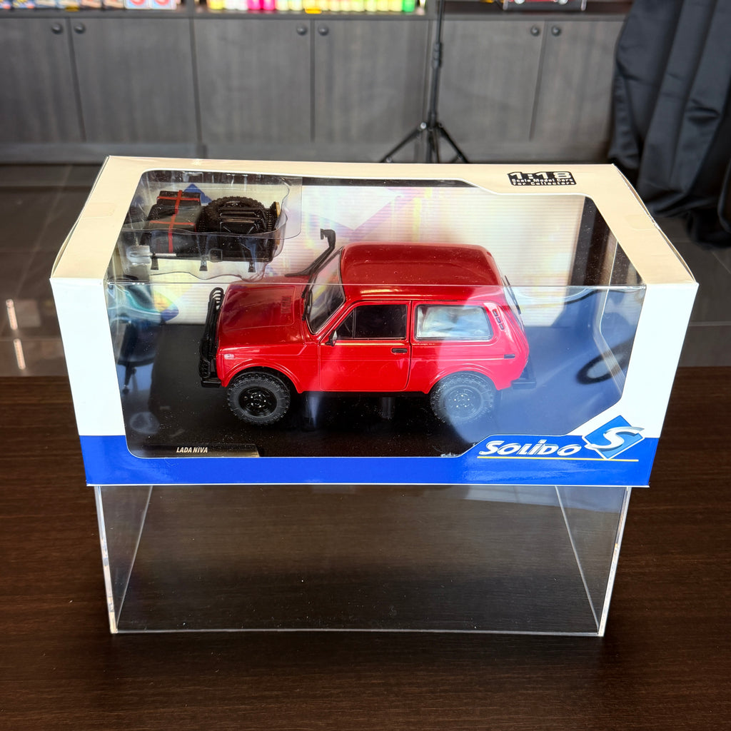 Lada Niva Red 1980, scară 1:18, de Solido