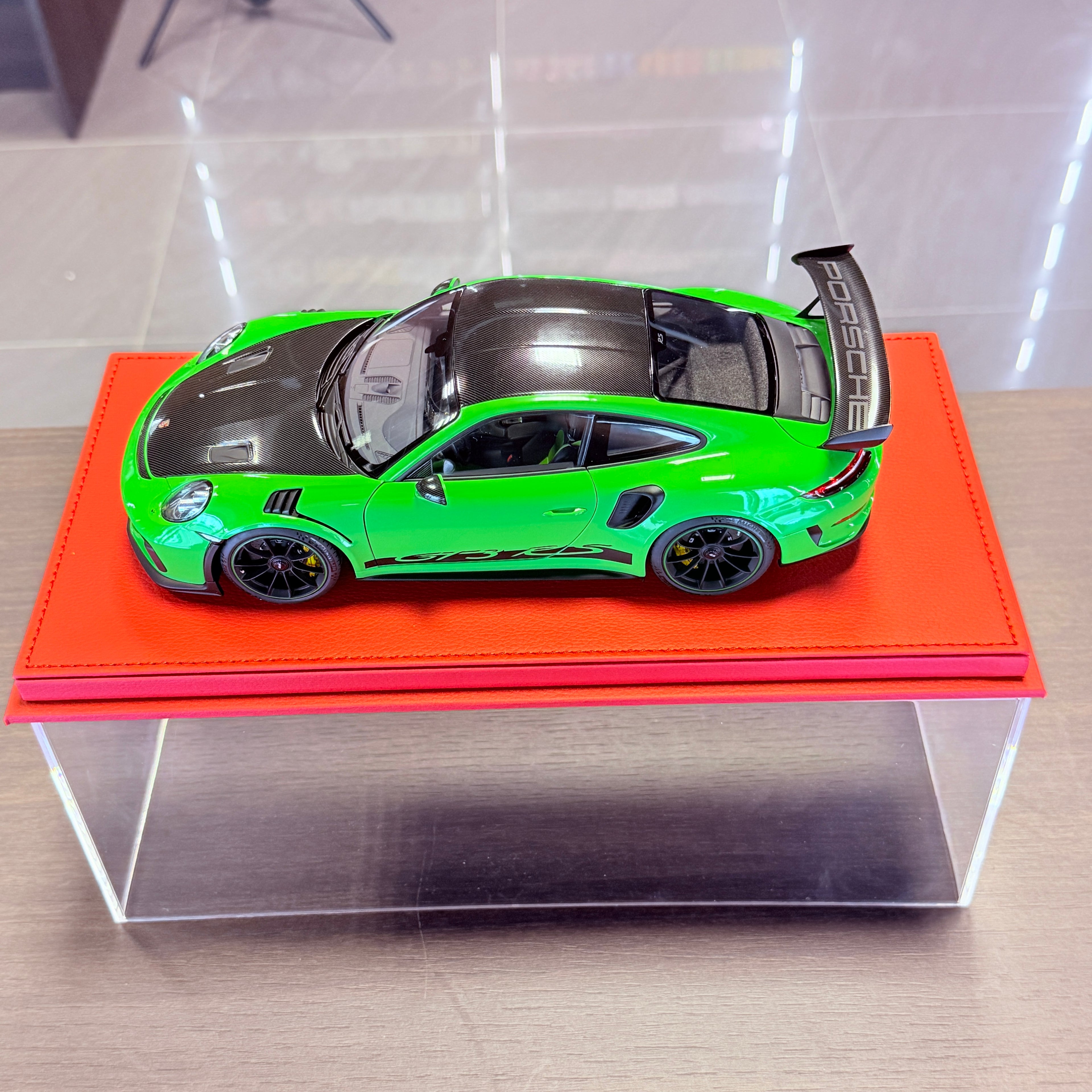 Porsche 911 (991.2) GT3 RS Weissach Package Lizard Green – 1:18 Scale Model Car by AUTOart