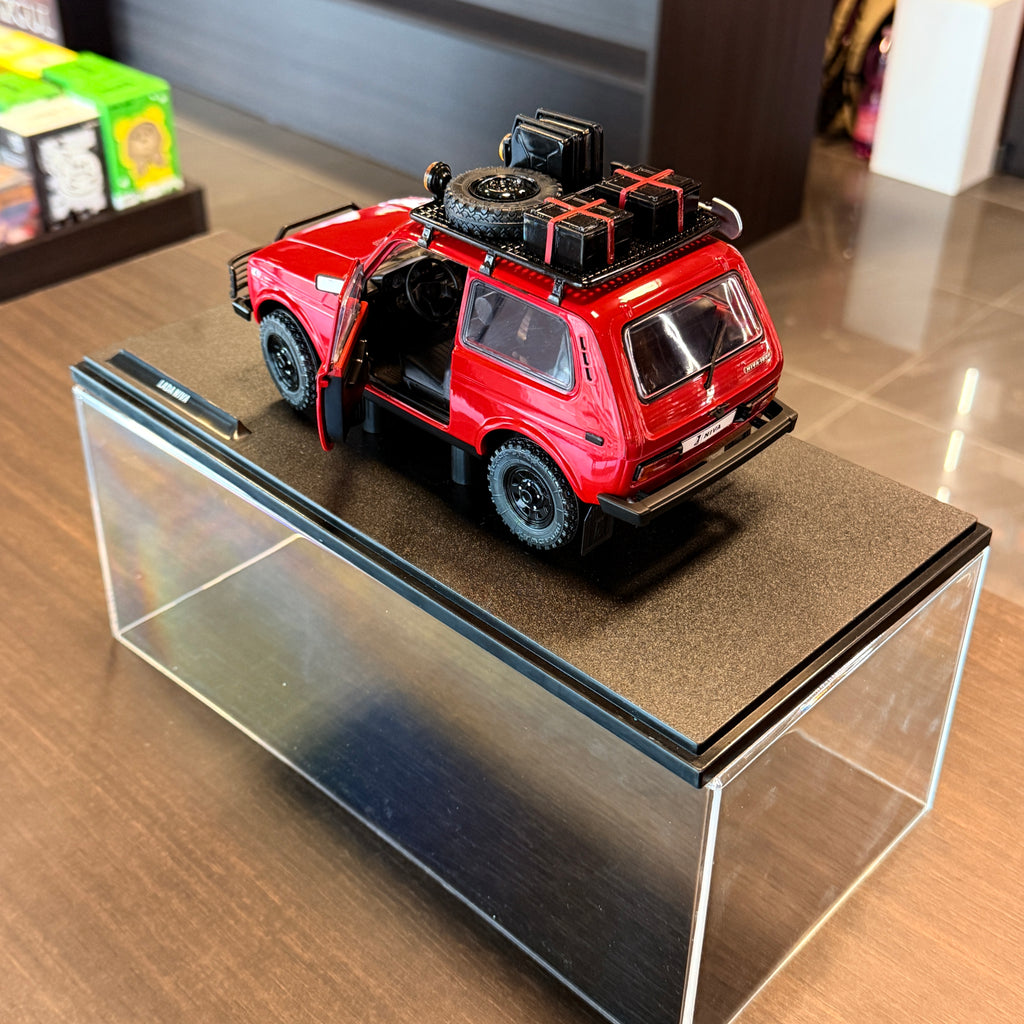 Lada Niva Red 1980, scară 1:18, de Solido