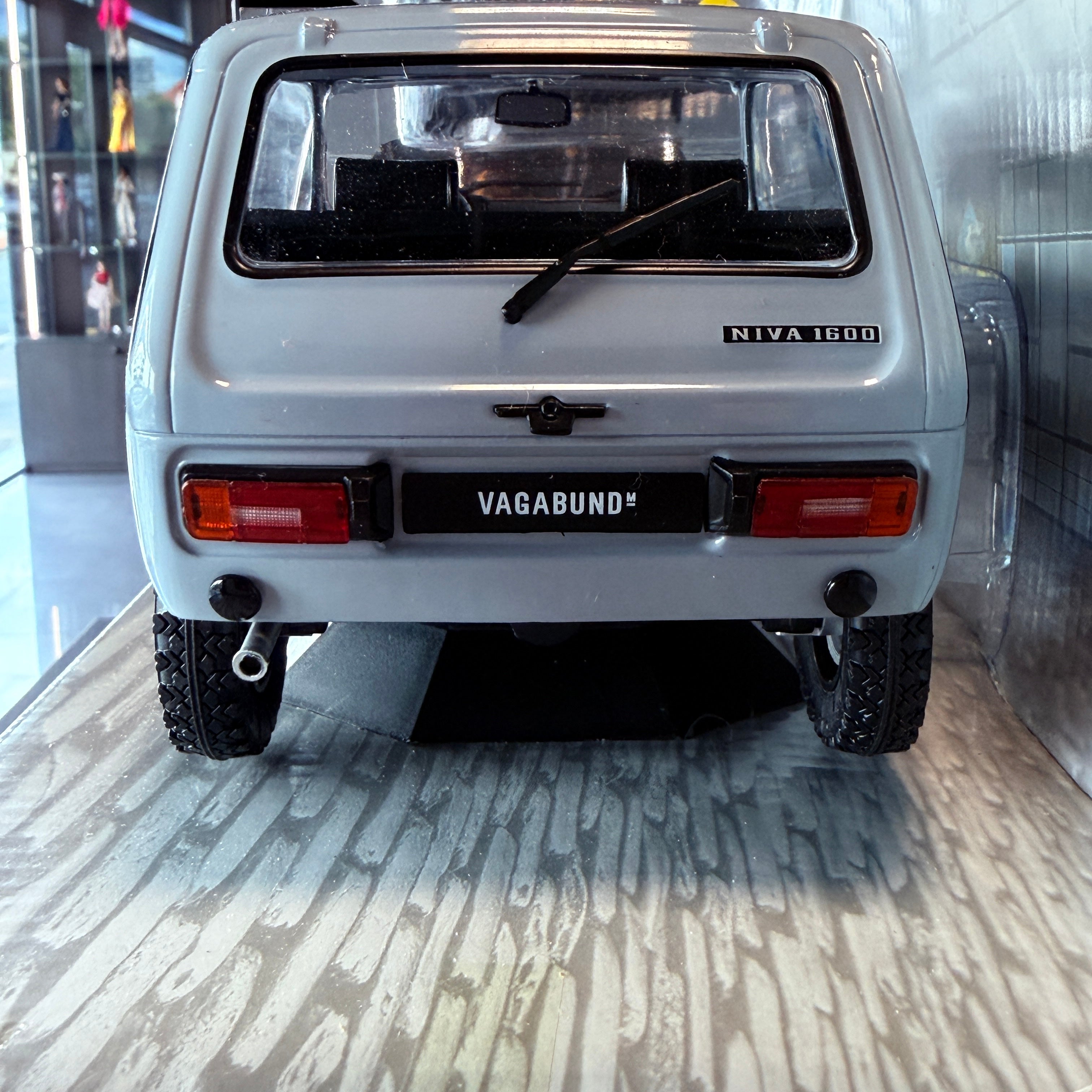 Lada Niva VLADA 1980, mierka 1:18 od Solido