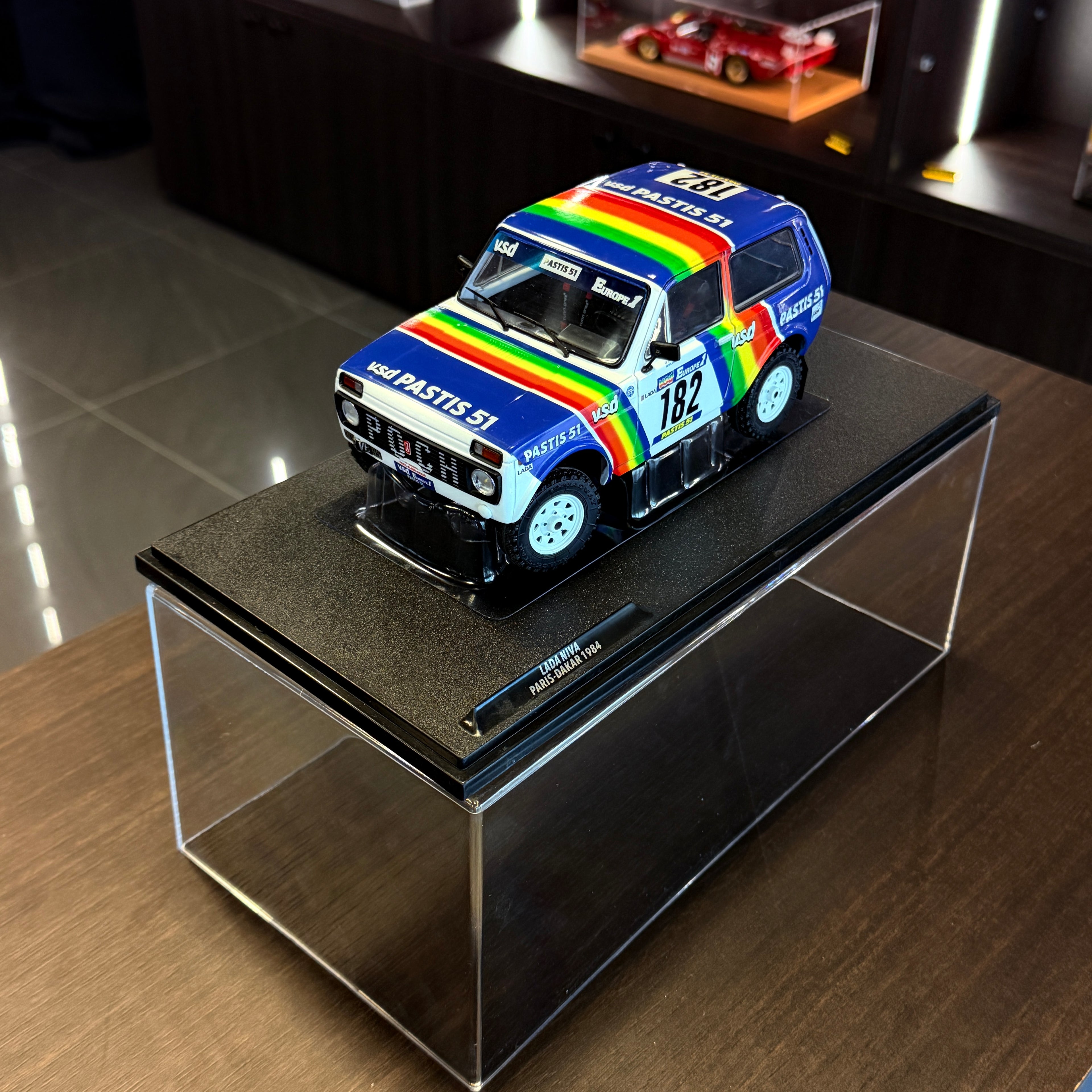 Lada Niva Paris-Dakar 1984 Jabouille / Sardou č. 182, mierka 1:18 od Solido