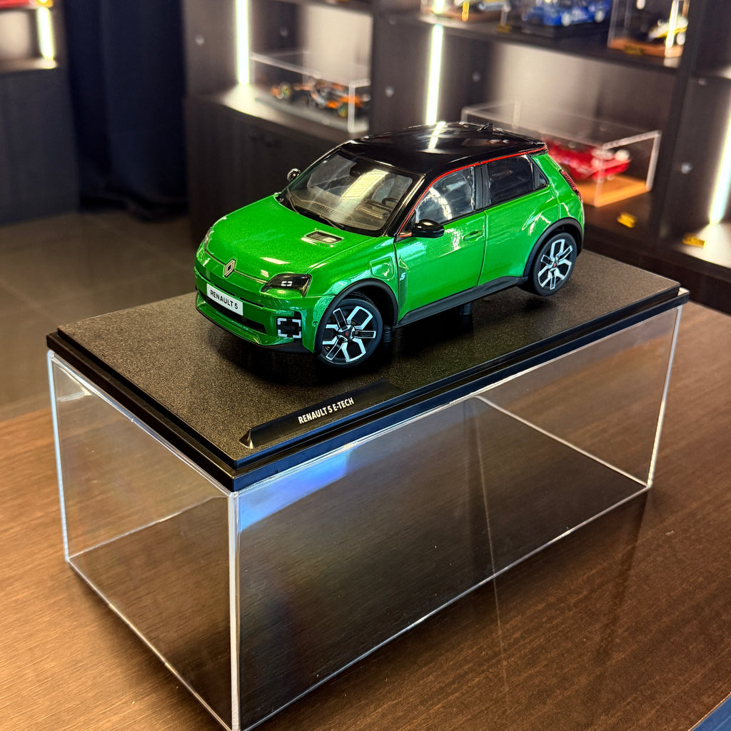 Renault 5 E-Tech Vert Pop 2024, skala 1:18 fra Solido