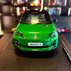 Renault 5 E-Tech Vert Pop 2024, skala 1:18 fra Solido
