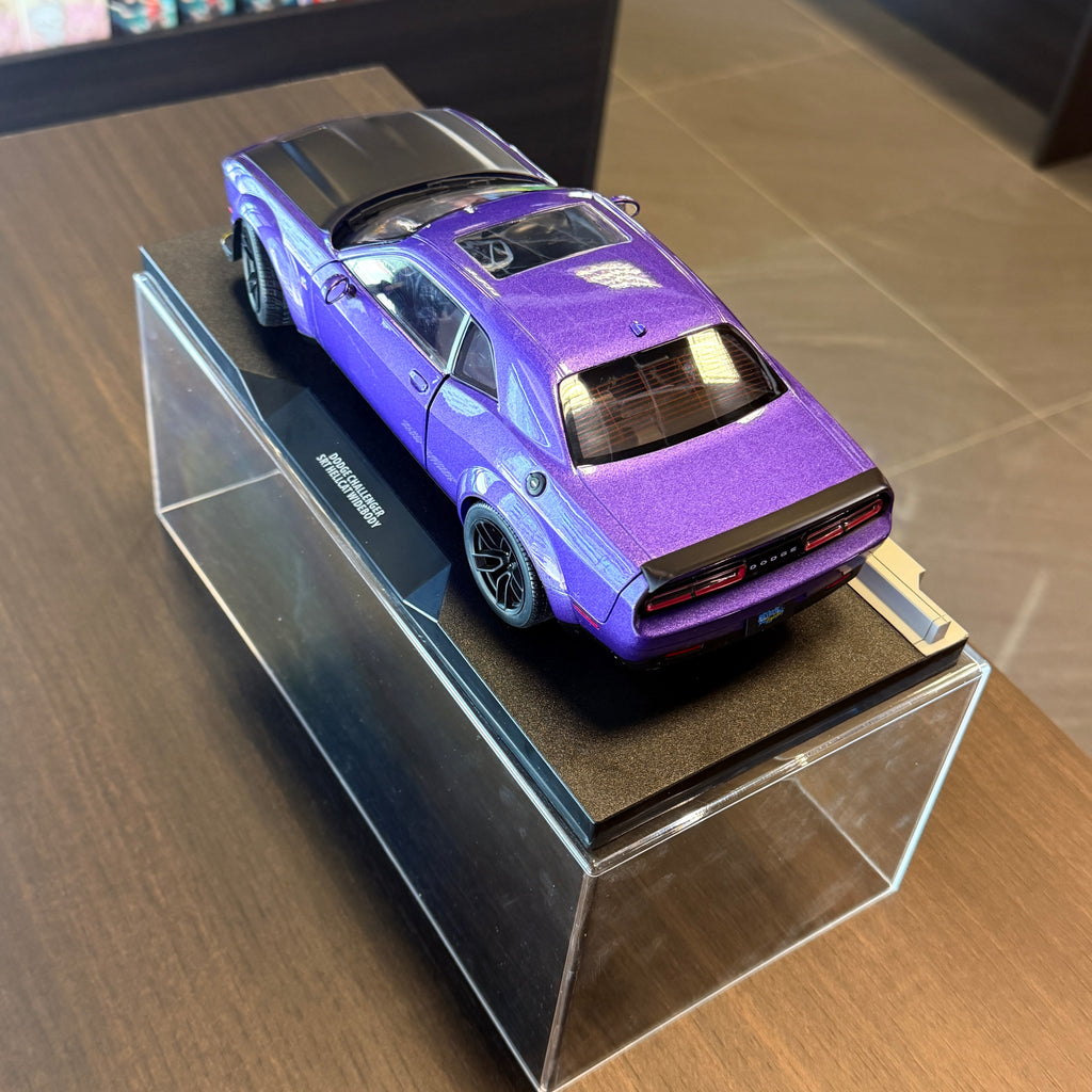 Dodge Challenger SRT Hellcat Widebody Streetfighters Plum Crazy, 2023, 1:18 méretarányban – Solido