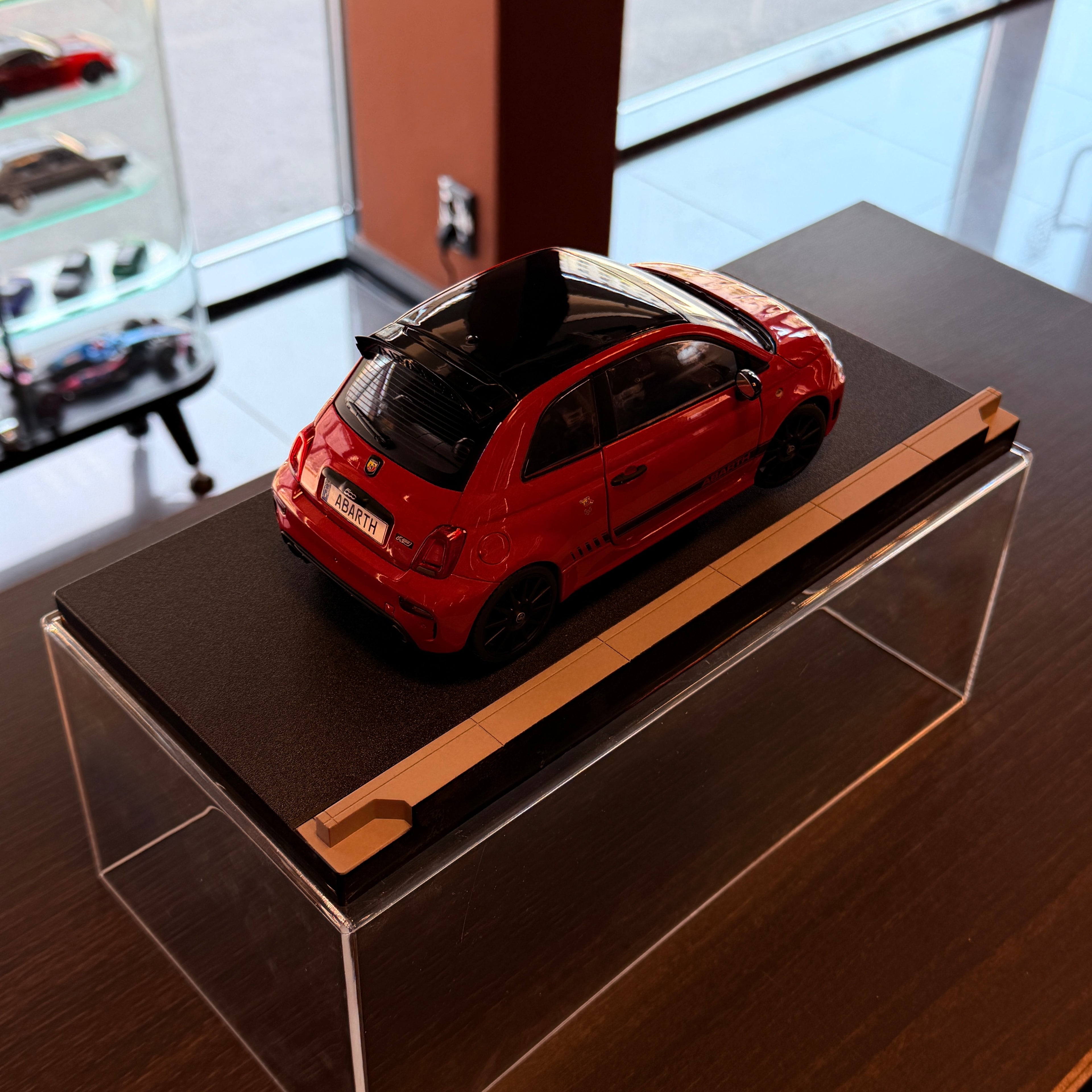 BMW M3 Competition M xDrive Touring 2024 – Twilight Purple Pearl Metallic Escala 1:18 de Solido