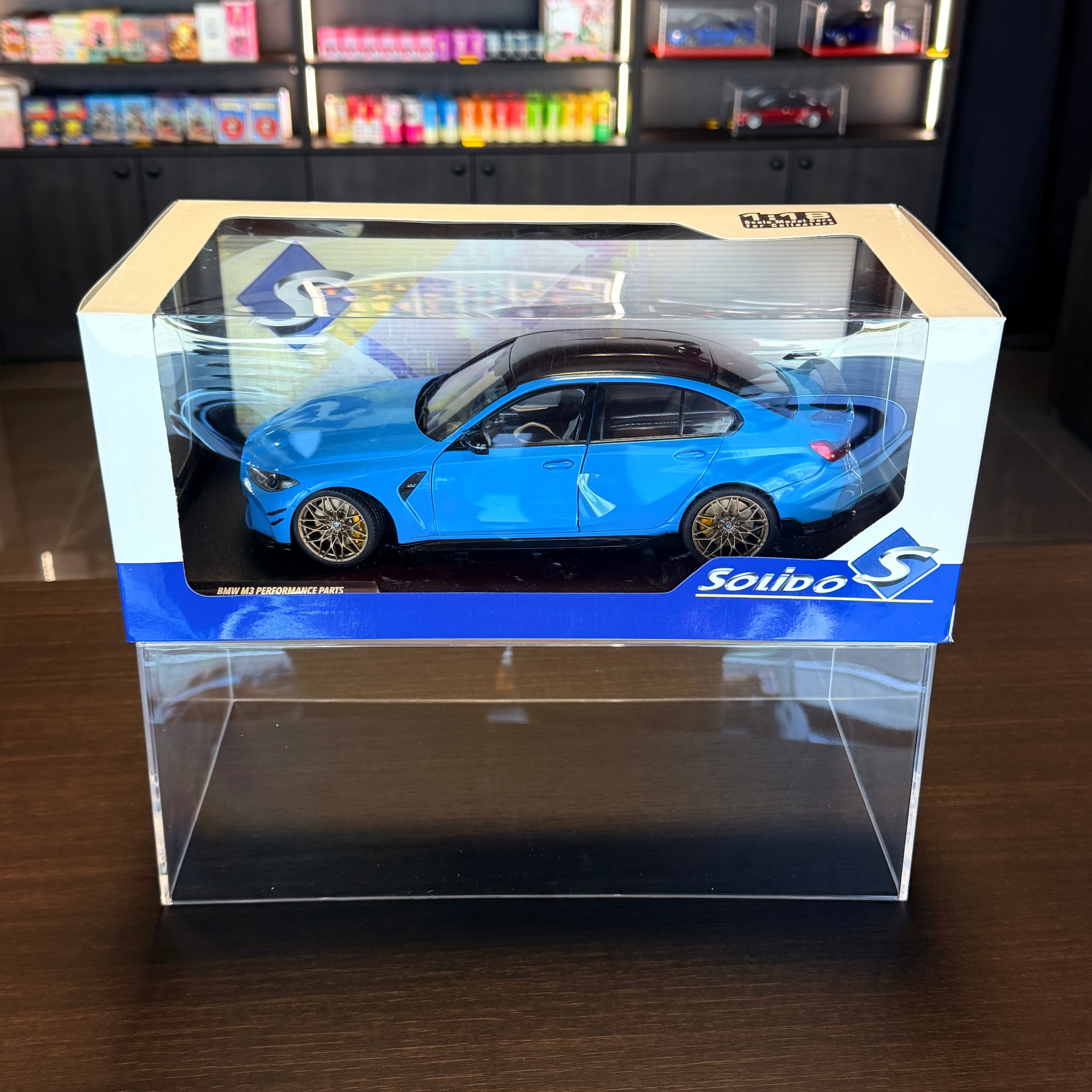 BMW M3 Competition M xDrive Touring 2024 – Twilight Purple Pearl Metallic Maßstab 1:18 von Solido