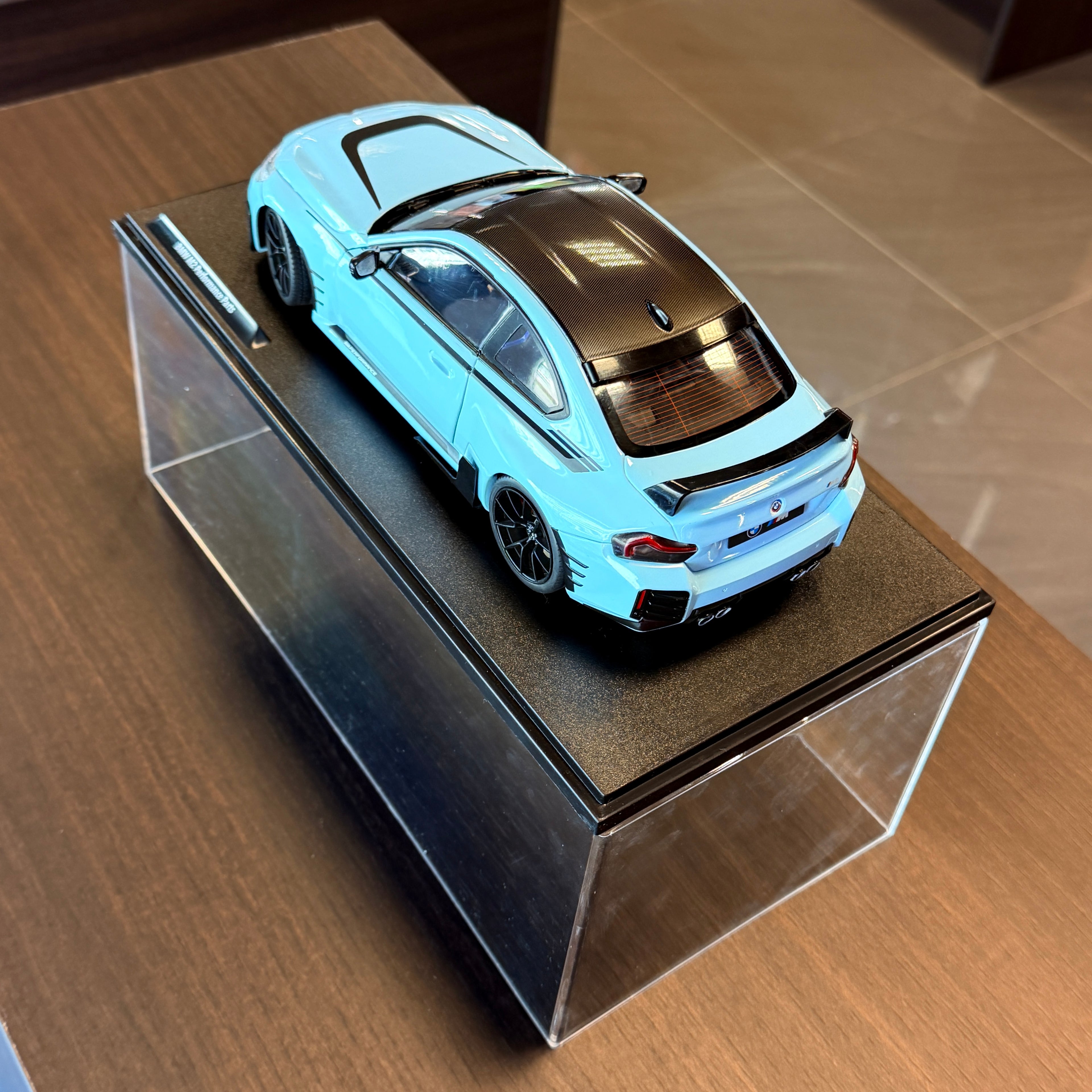BMW M3 Competition M xDrive Touring 2024 – Twilight Purple Pearl Metallic Escala 1:18 de Solido