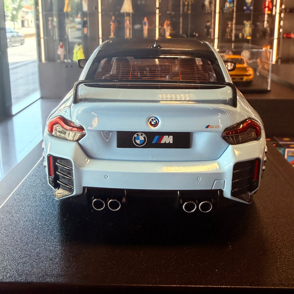 BMW M3 Competition M xDrive Touring 2024 – Twilight Purple Pearl Metallic Escala 1:18 de Solido