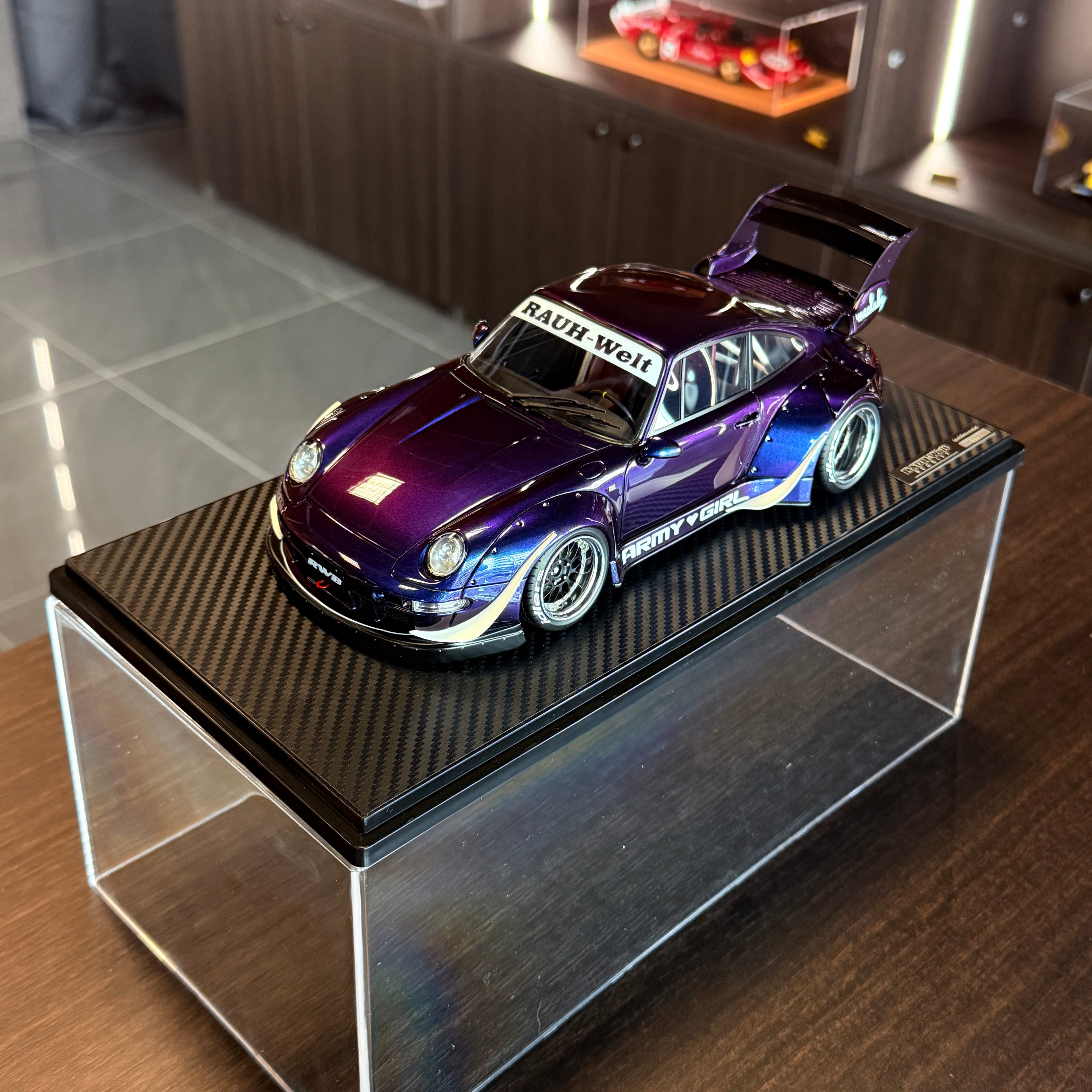 BMW Alpina B7 Turbo (E28) – Maßstab 1:18 von OTTOmobile