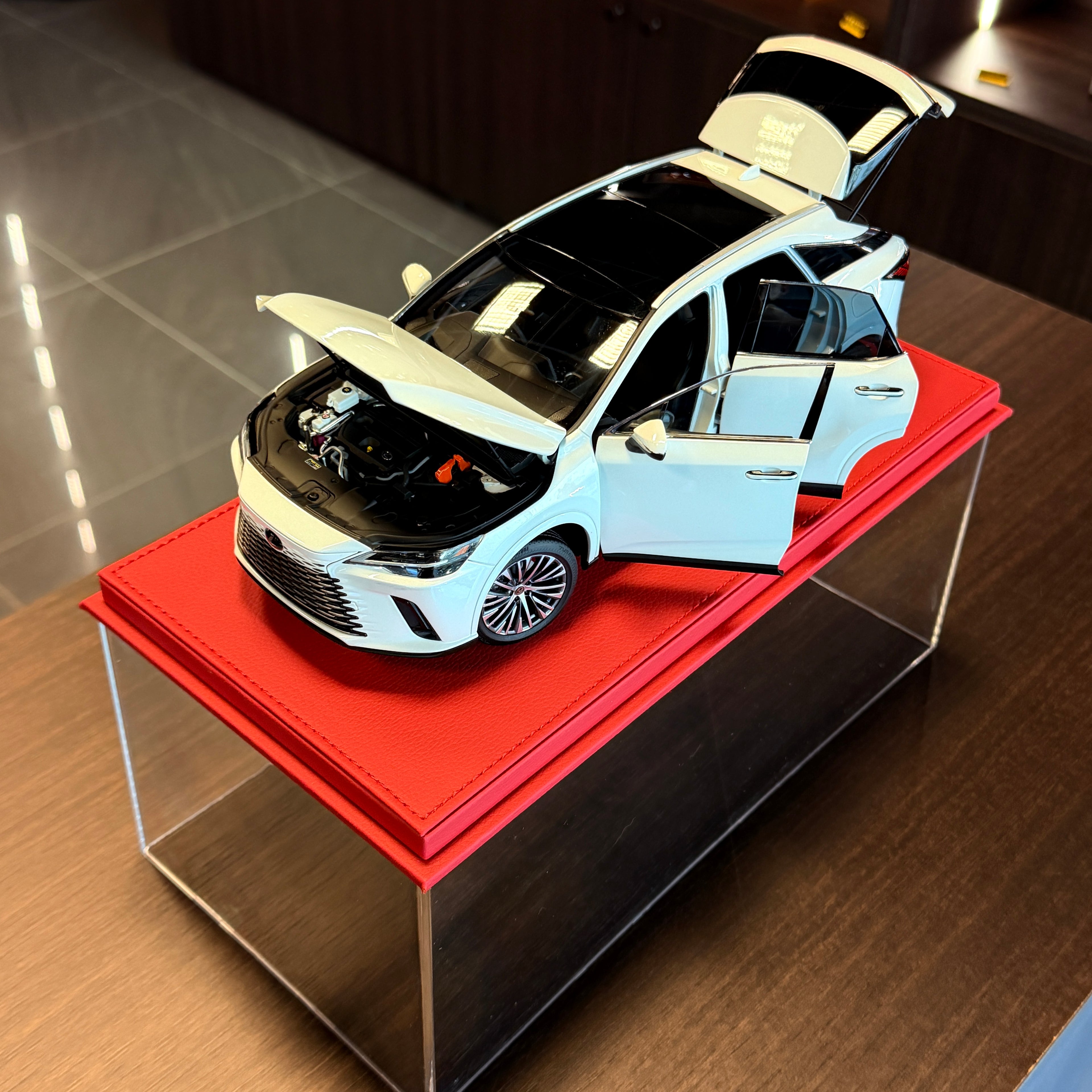 Lexus RX 450h+ – Sonic Quartz 1:18 Scale by KYOSHO