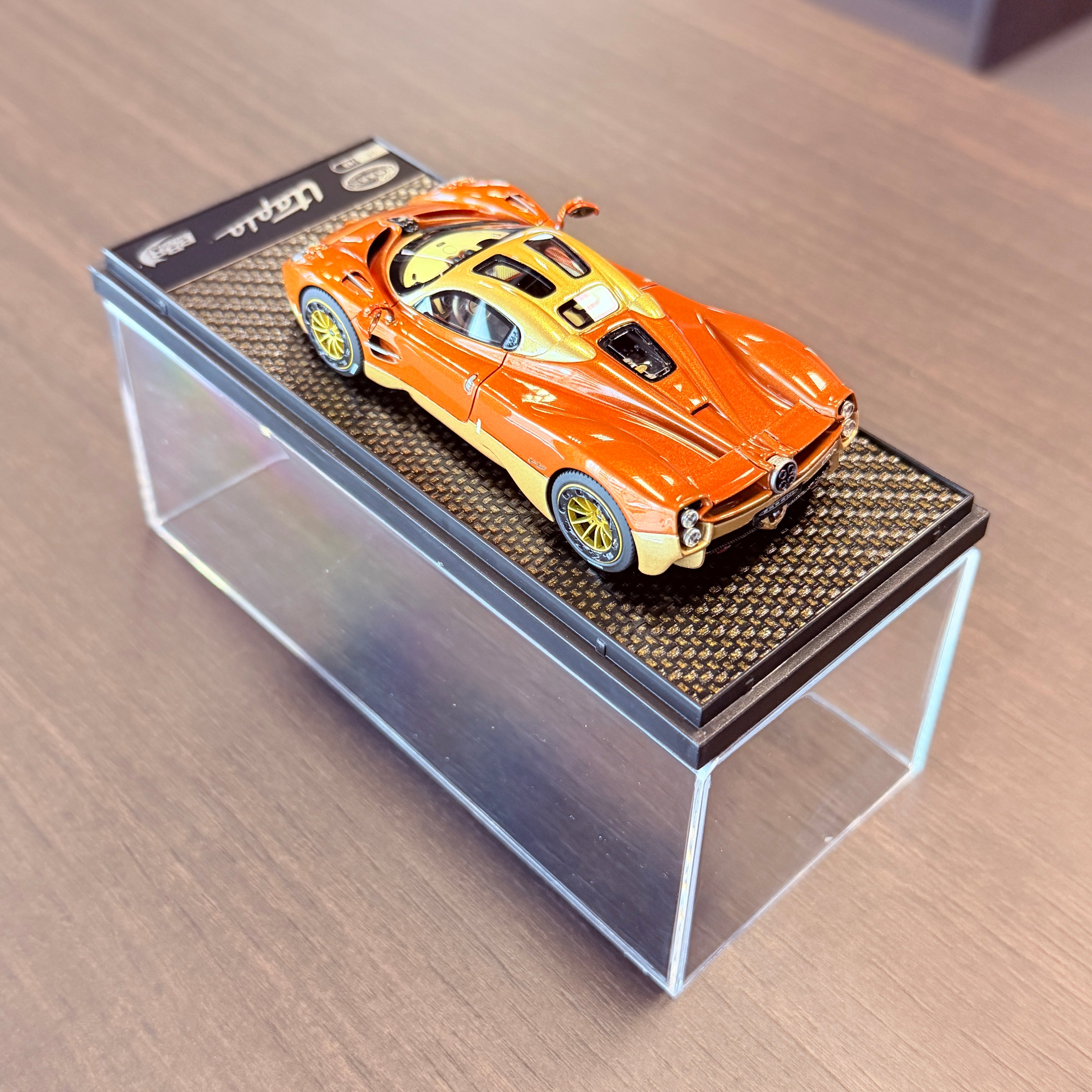 Pagani Utopia Bronzo, omejena izdaja 49 kosov – pomanjšan model avtomobila v merilu 1 : 43 znamke BBR