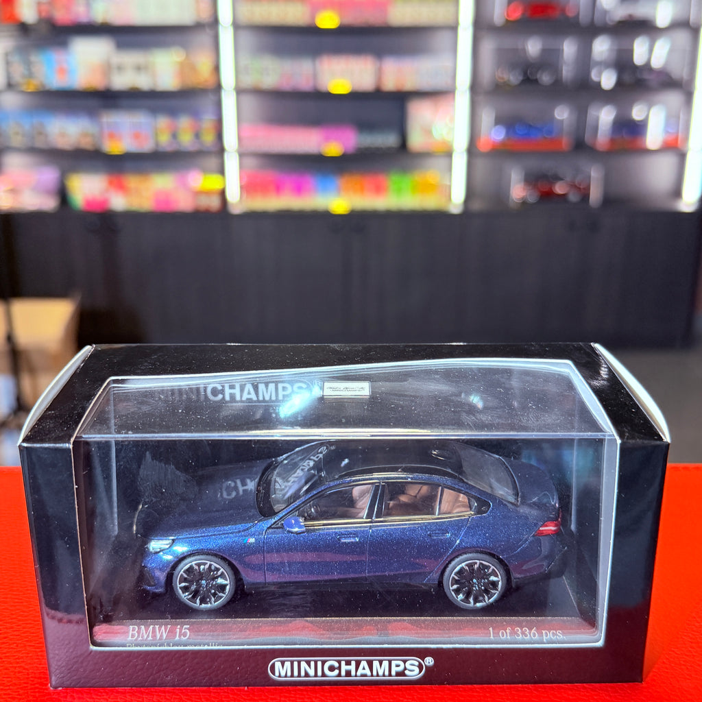 BMW i5 2024 Blue Metallic – 1:43 Scale Model Car by MINICHAMPS