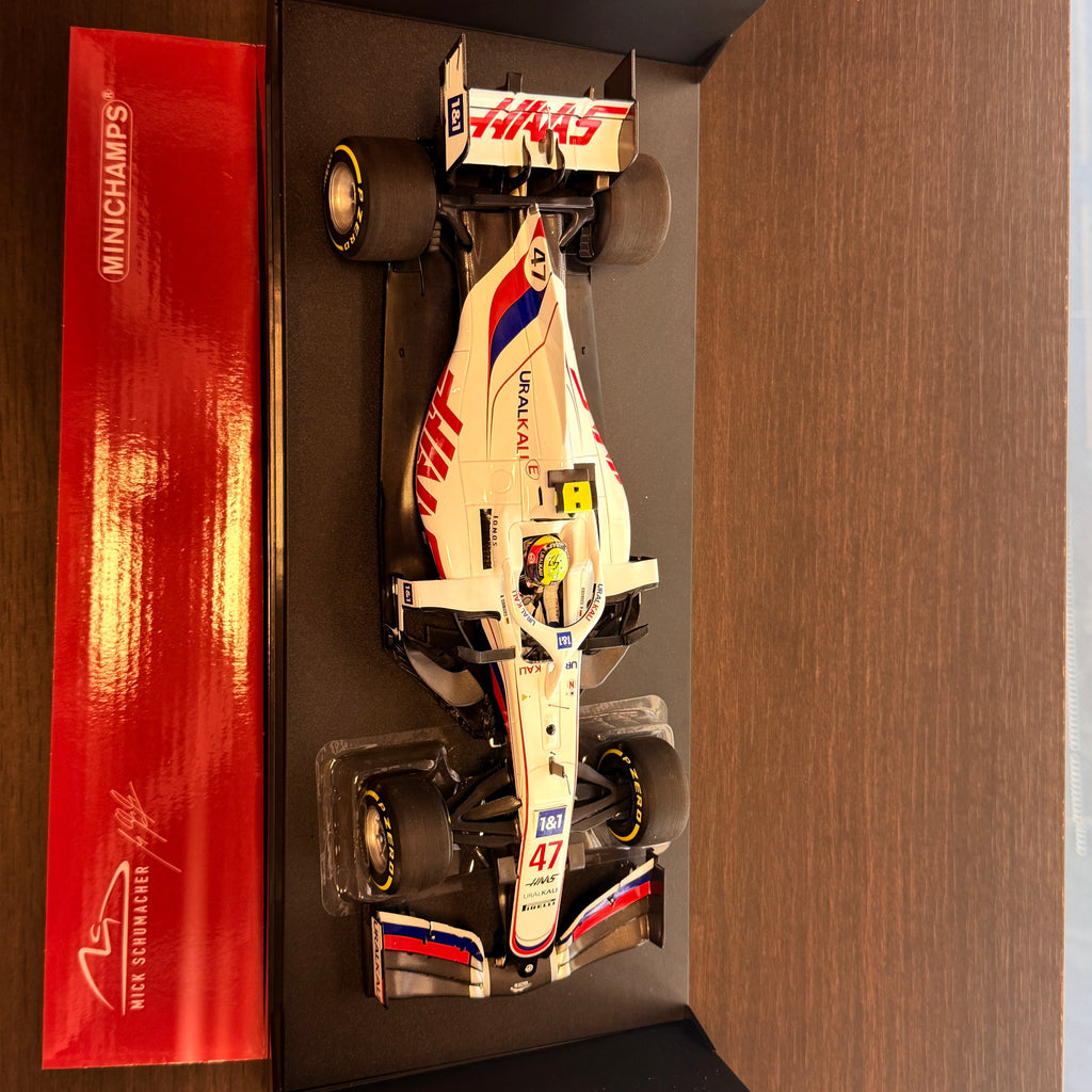 Ferrari SF-25 #16 Charles Leclerc Formel 1 2025 Modell im Maßstab 1:18