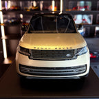 Range Rover P530 Autobiography – Oro Escala 1:12 de GT Spirit