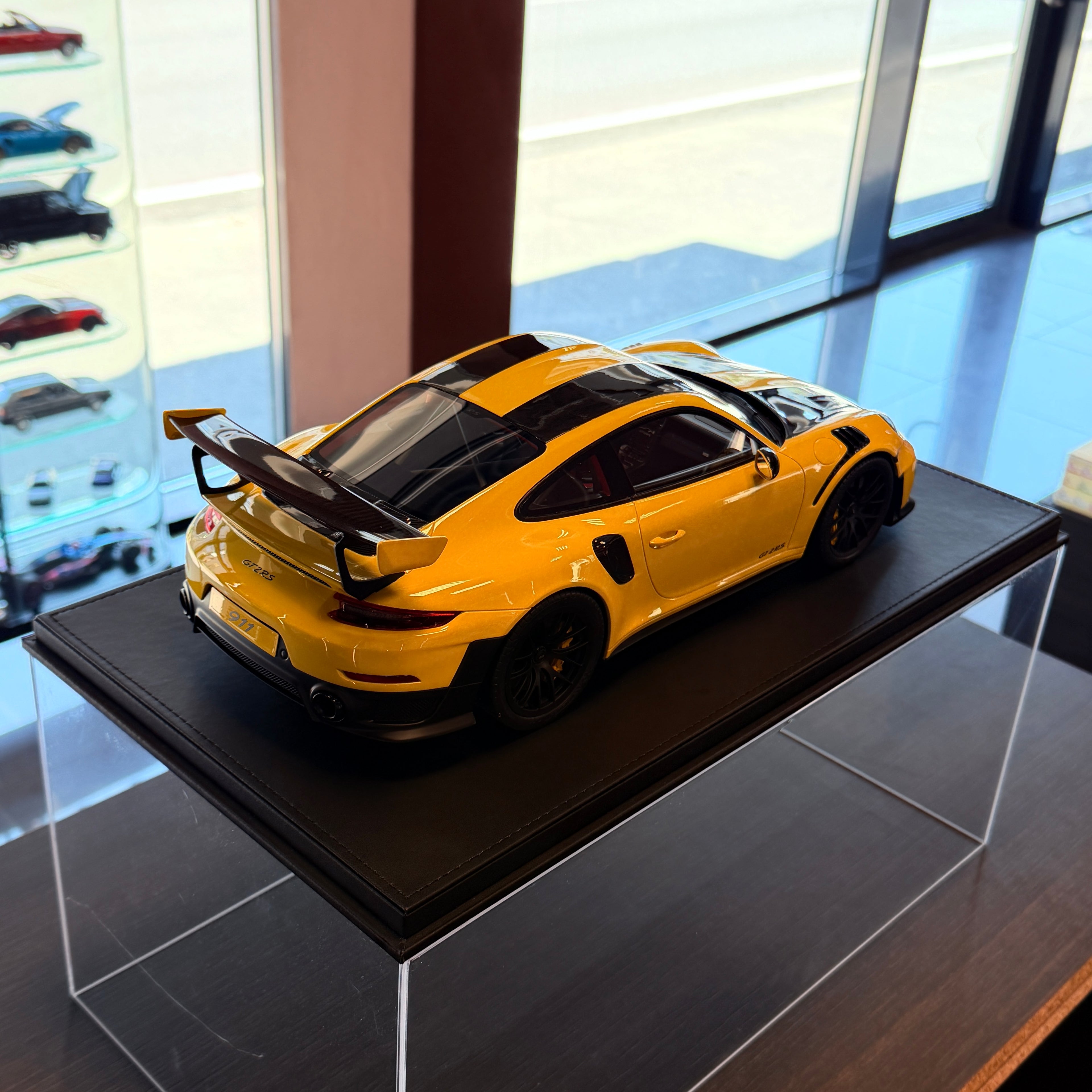 GT Spirit Porsche 911 (991.2) GT2 RS Weissach Package – 1:12 Scale Model Car