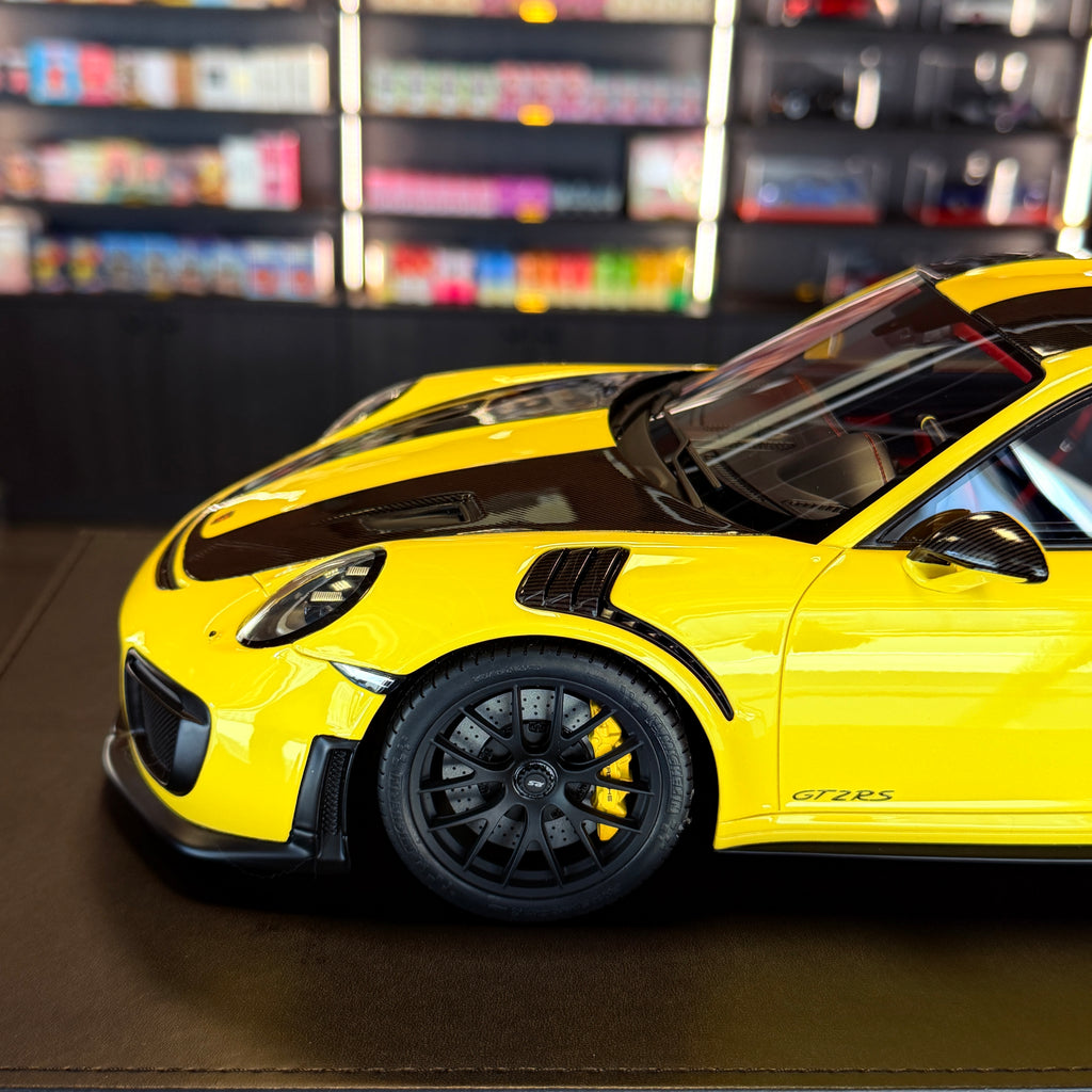 GT Spirit Porsche 911 (991.2) GT2 RS Weissach Package – 1:12 Scale Model Car