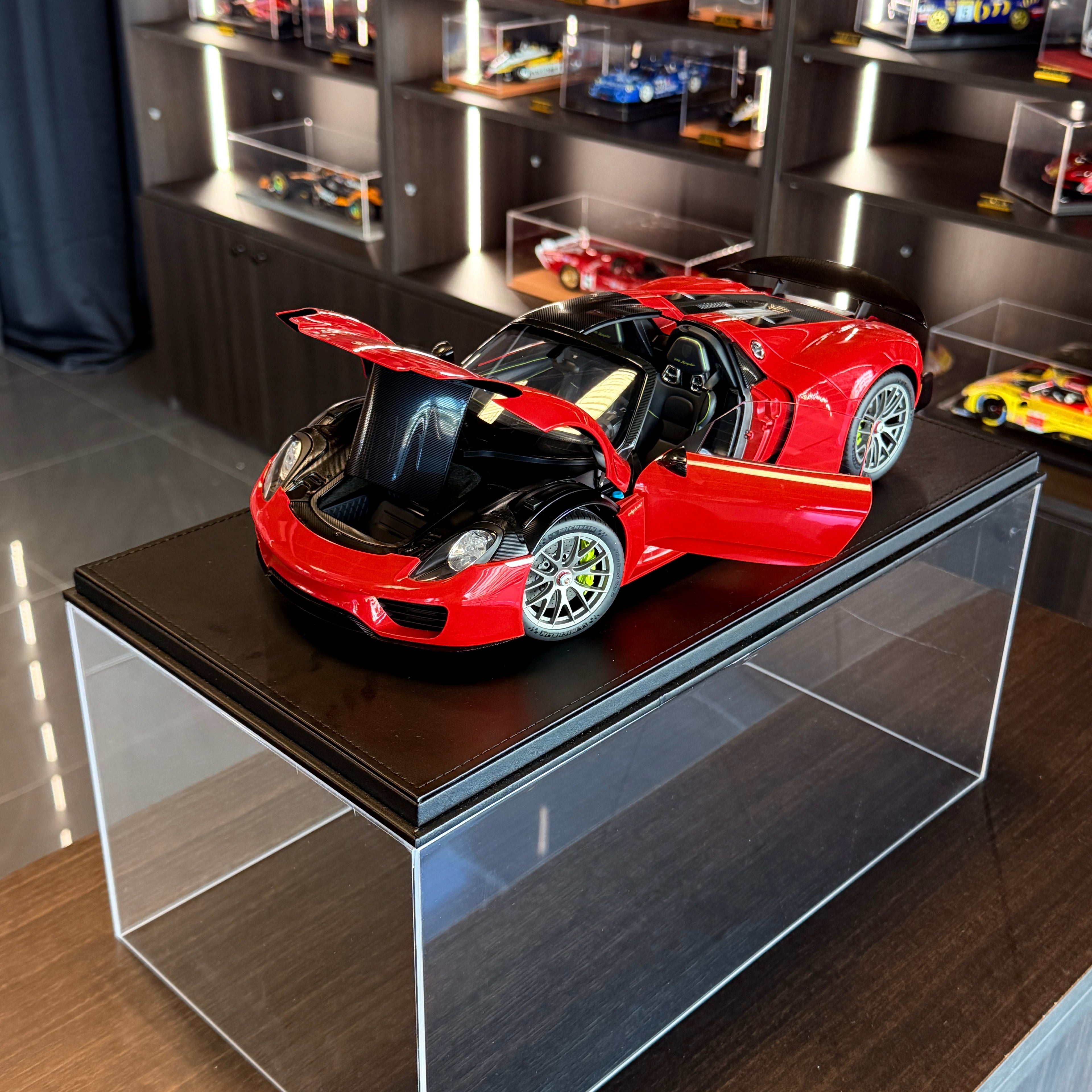 Porsche 918 Spyder – Rojo Escala 1:12 de AUTOart