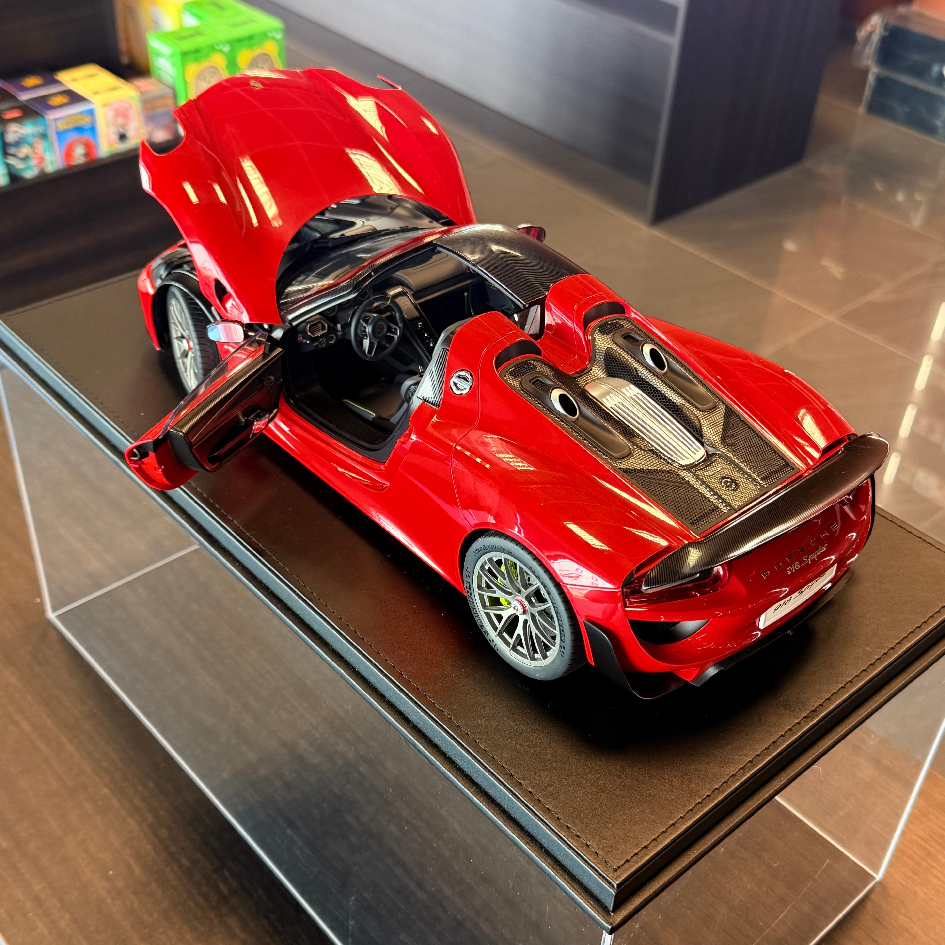 Porsche 918 Spyder – Rojo Escala 1:12 de AUTOart