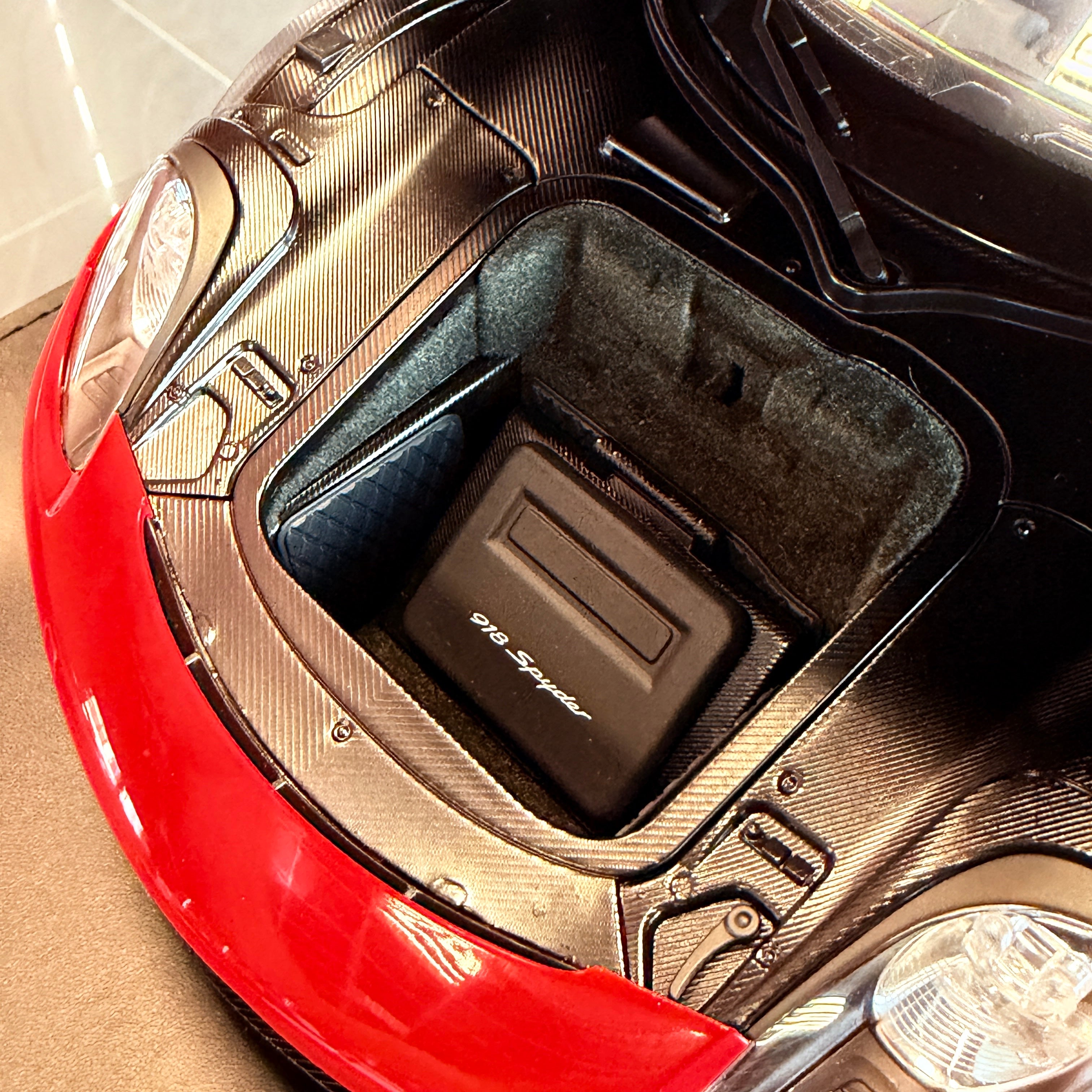 Porsche 918 Spyder – Rojo Escala 1:12 de AUTOart