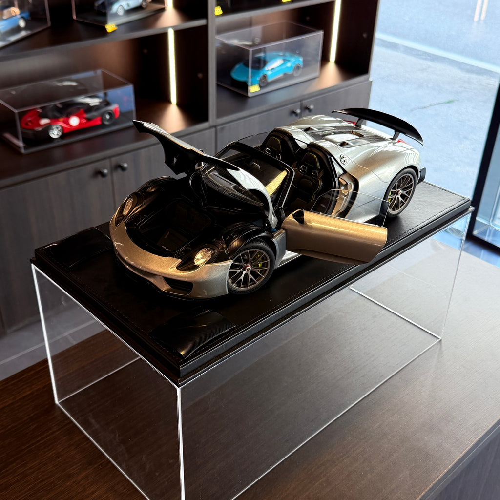 Porsche 918 Spyder 2013 – Plata Escala 1:12 de AUTOart
