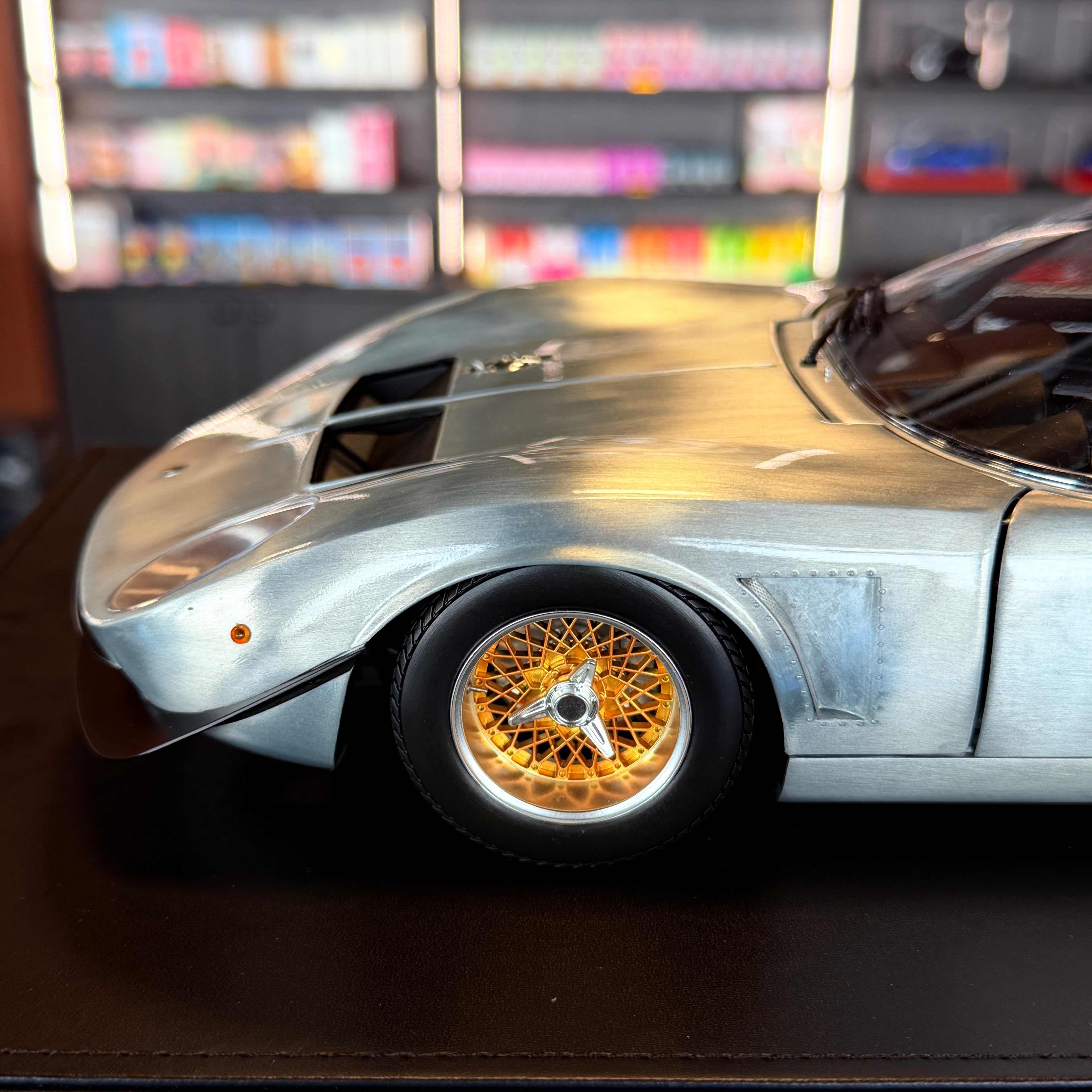 Lamborghini Miura SVR 1970 – Edición limitada pulida (50 unidades) Escala 1:12 de KYOSHO