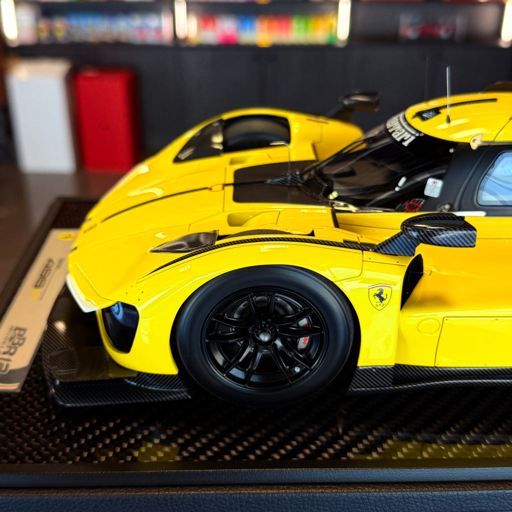 Modellauto BBR Models 1/12 Ferrari 499P Kubica-Ye-Shwartzman #83 Le Mans 2024 Limitierte Auflage