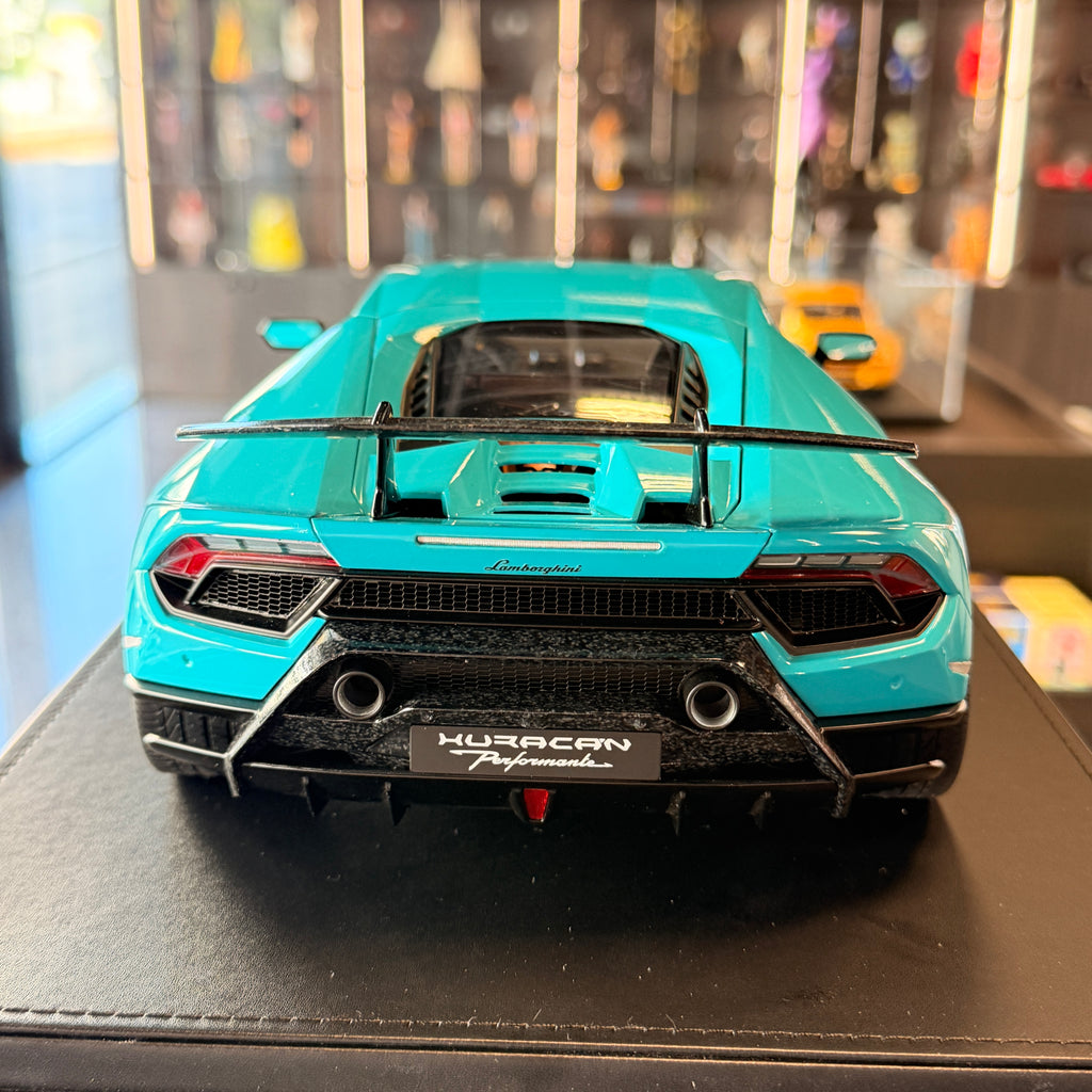 AUTOart Lamborghini Huracán Performante Blu Glauco (Solid Blue) – 1:12 Scale Model Car