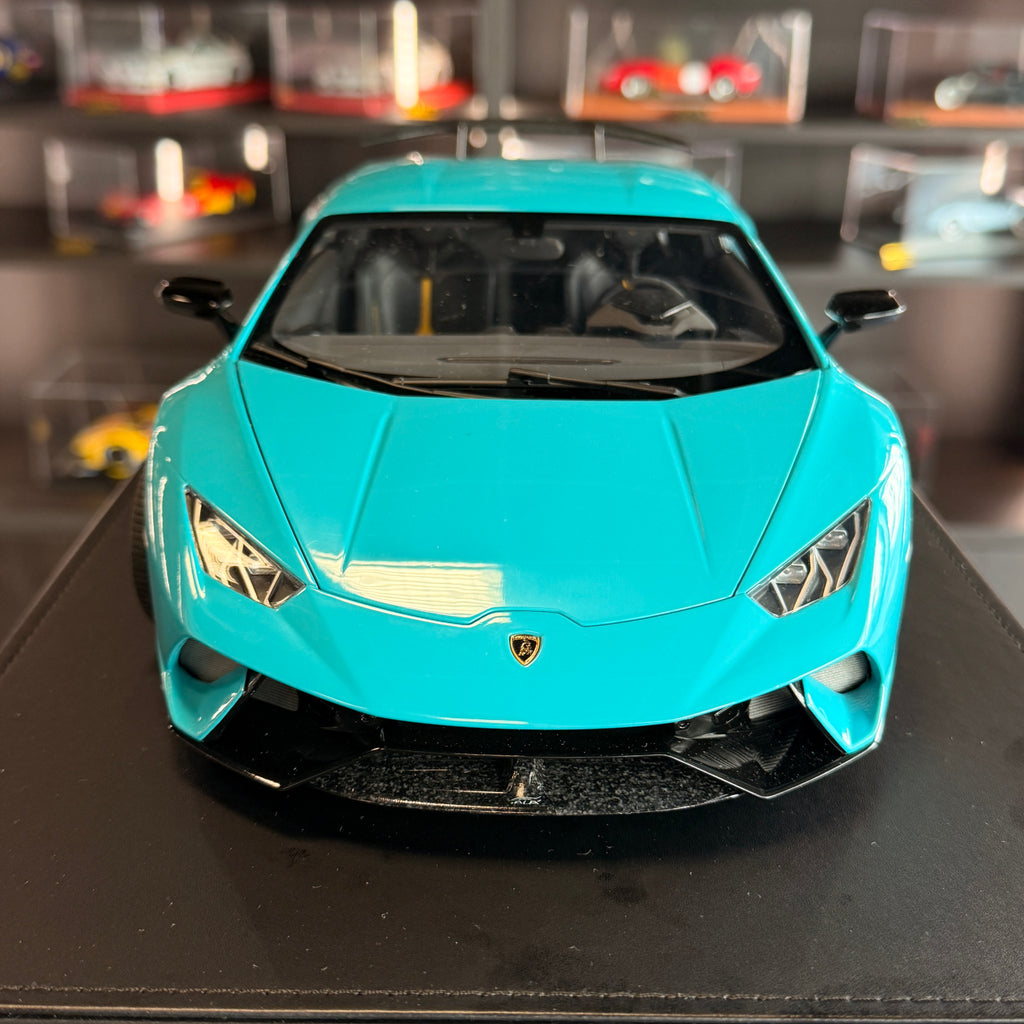 AUTOart Lamborghini Huracán Performante Blu Glauco (Solid Blue) – 1:12 Scale Model Car