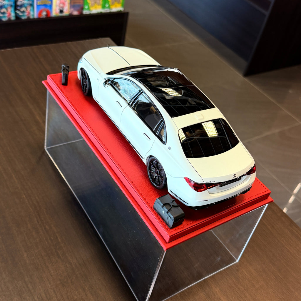 Mercedes-Maybach S-Class Night Series 2023 Opalith White Matt | 1:18 Scale by ALMOST REAL (Limited Edition 504 pcs)