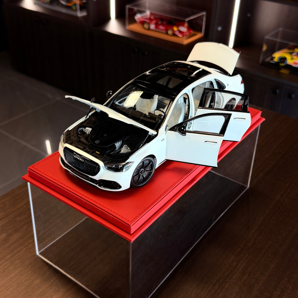 Mercedes-Maybach S-Class Night Series 2023 Opalith White Matt | 1:18 Scale by ALMOST REAL (Limited Edition 504 pcs)
