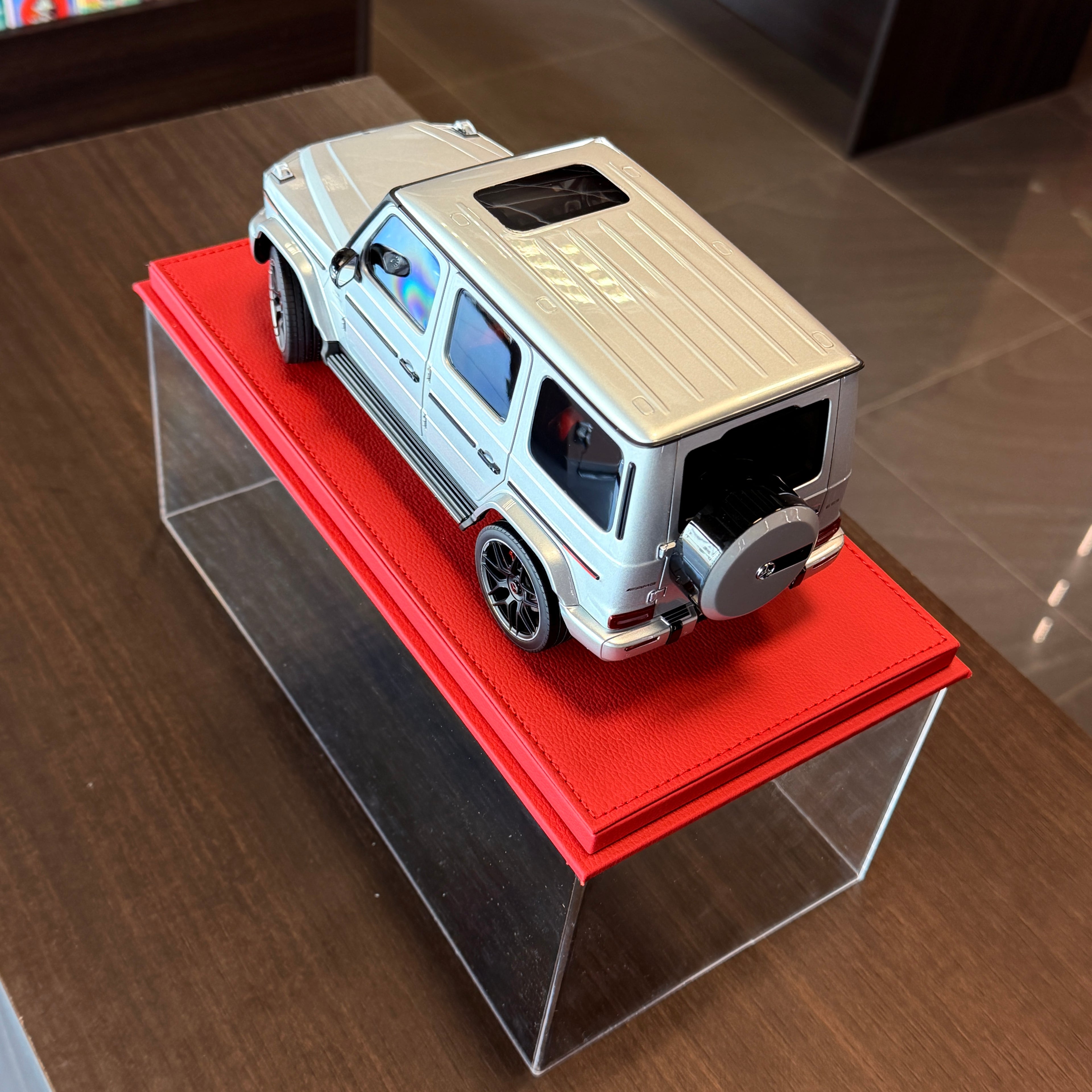 Mercedes-AMG G 63 2019 Iridium Silver | 1:18 Scale by ALMOST REAL | Limited 600 pcs