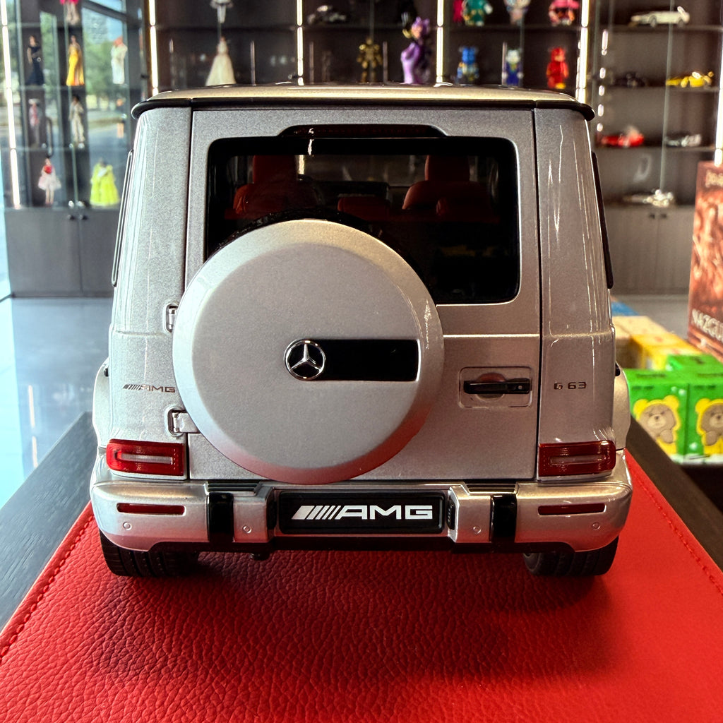 Mercedes-AMG G 63 2019 Iridium Silver | 1:18 Scale by ALMOST REAL | Limited 600 pcs