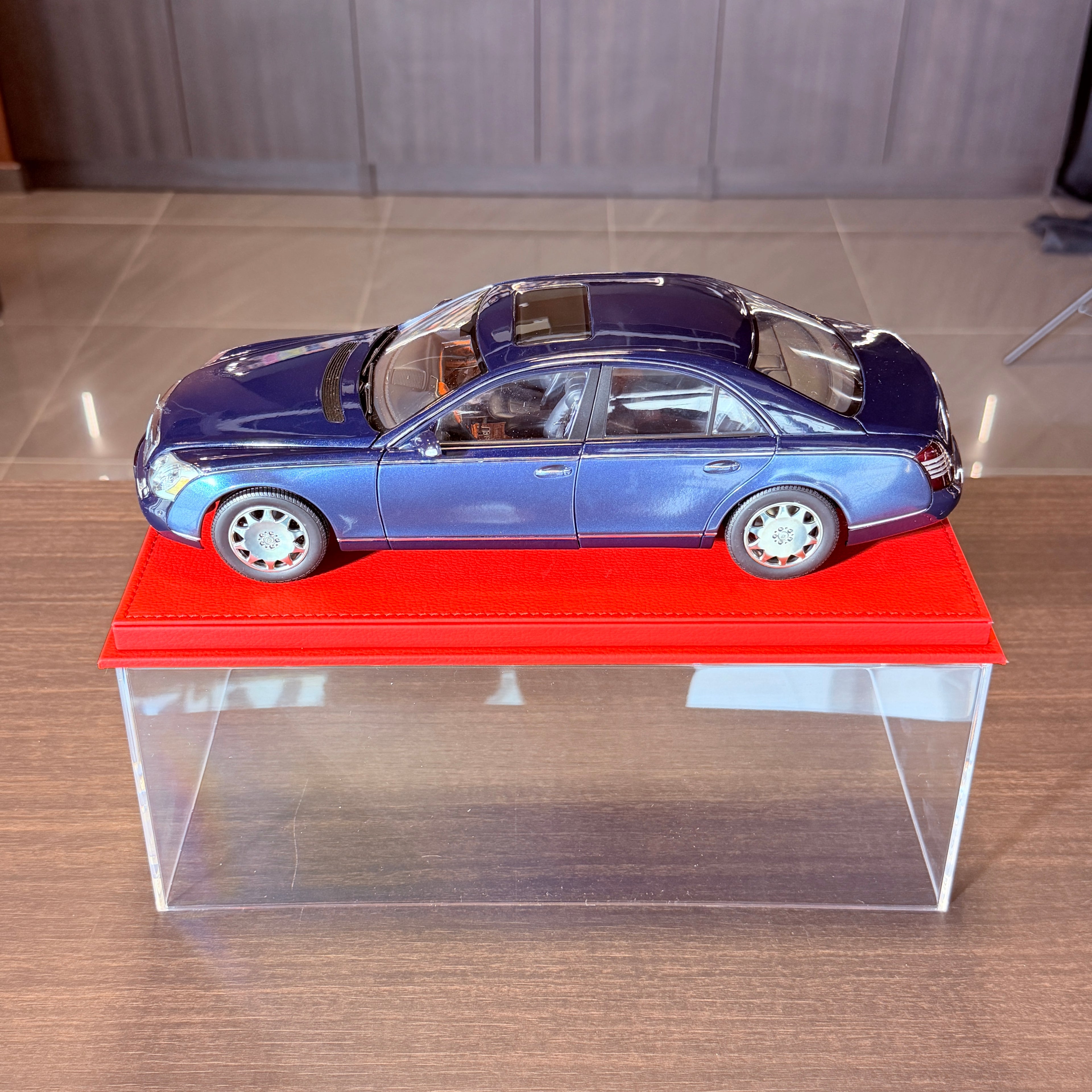 Maybach 1:18 od AUTOart